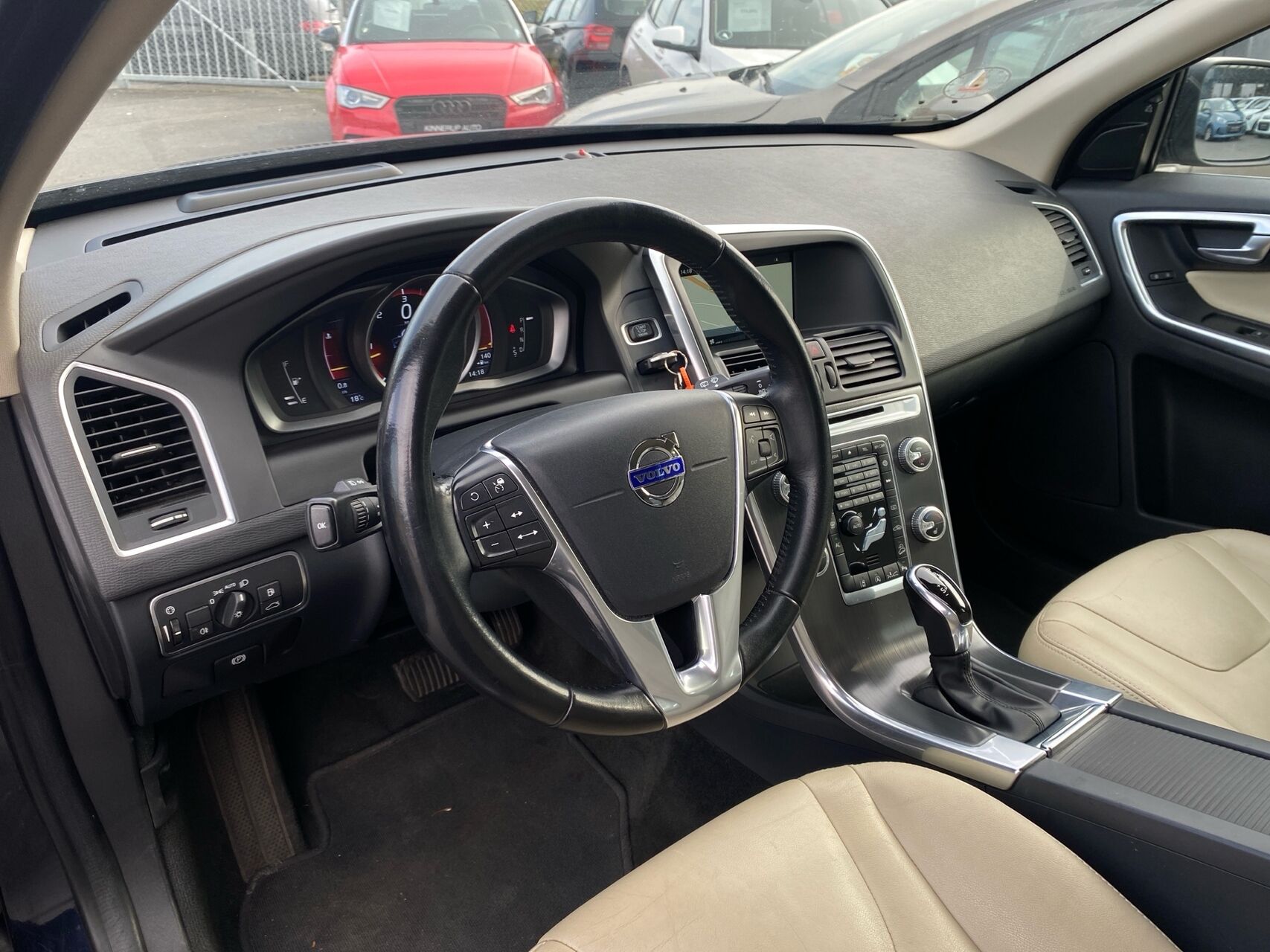 Billede af Volvo XC60 2,4 D5 Momentum AWD 220HK 5d 6g Aut.