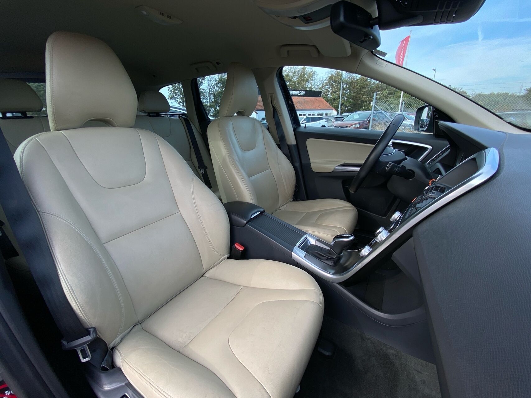 Billede af Volvo XC60 2,4 D5 Momentum AWD 220HK 5d 6g Aut.