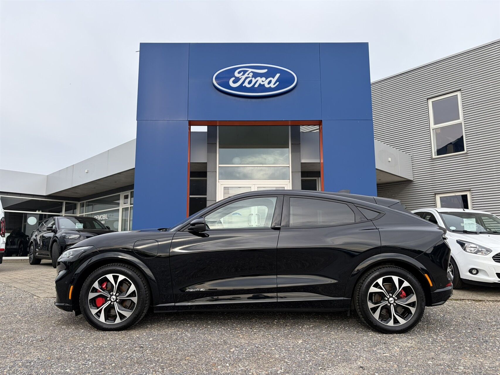 Billede af Ford Mustang Mach-E EL SR Premium AWD 269HK 5d Aut.