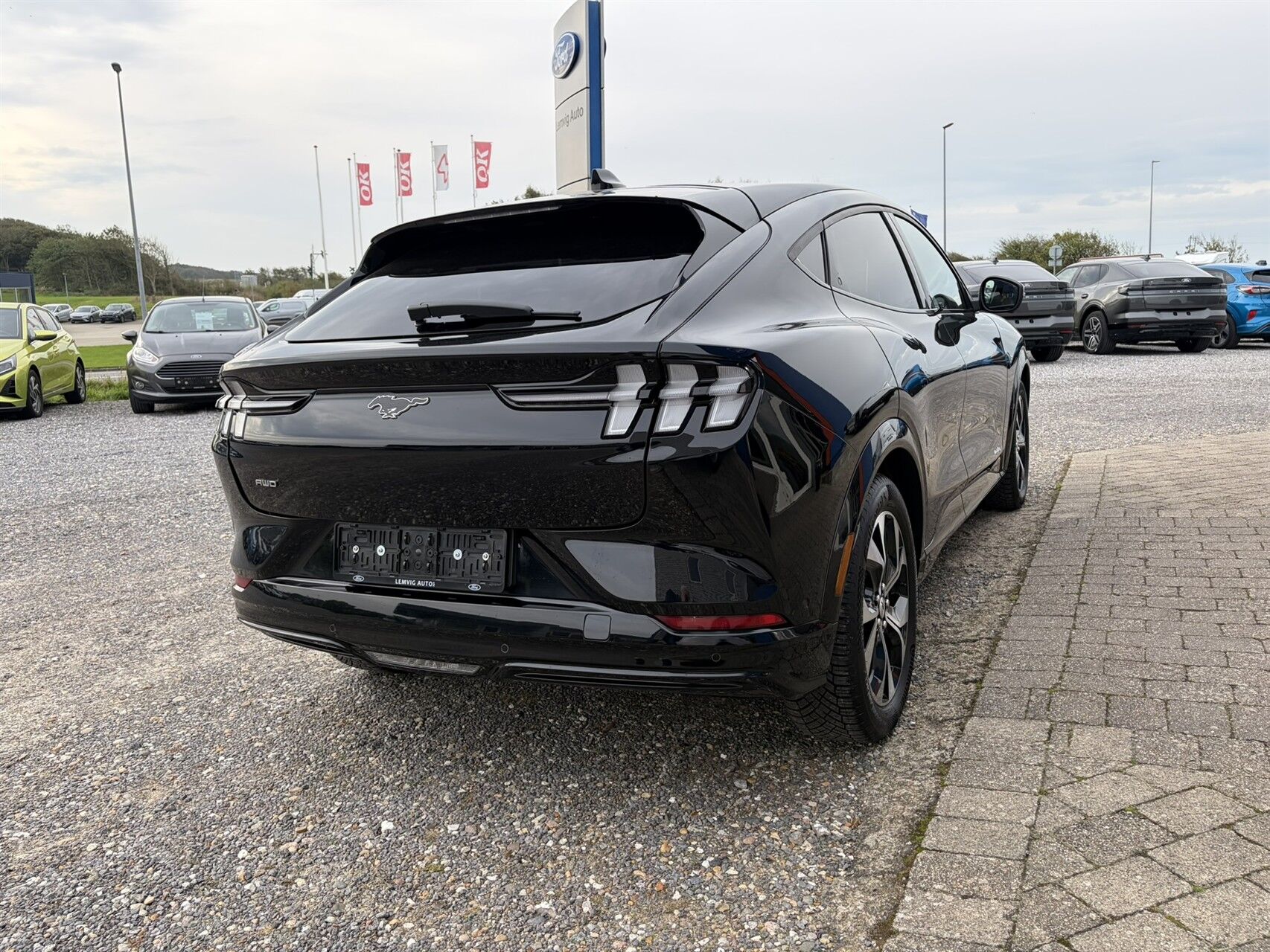 Billede af Ford Mustang Mach-E EL SR Premium AWD 269HK 5d Aut.