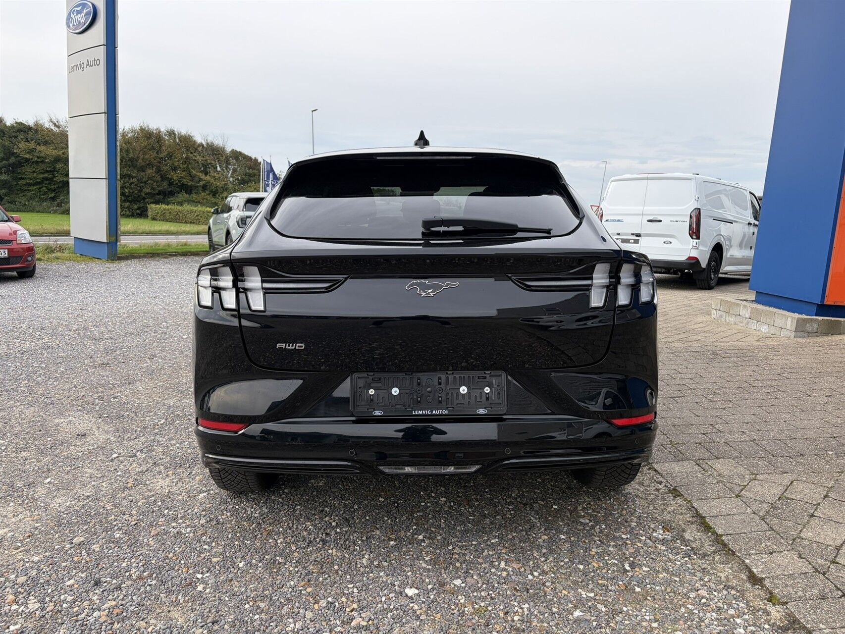 Billede af Ford Mustang Mach-E EL SR Premium AWD 269HK 5d Aut.