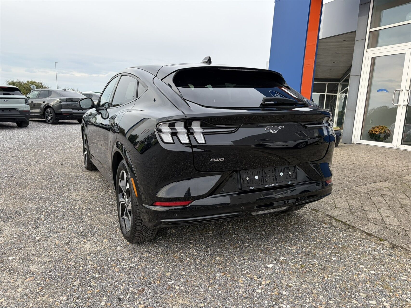 Billede af Ford Mustang Mach-E EL SR Premium AWD 269HK 5d Aut.