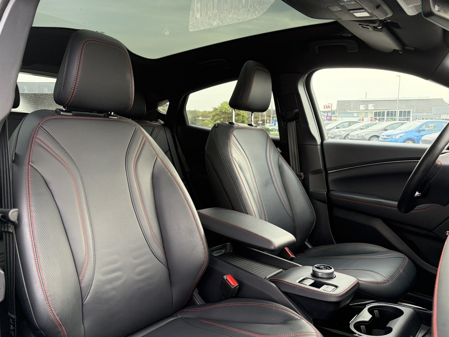 Billede af Ford Mustang Mach-E EL SR Premium AWD 269HK 5d Aut.