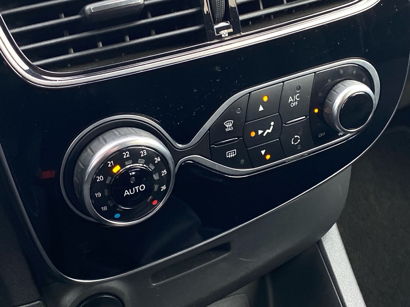 Billede af Renault Clio Sport Tourer 1,5 Energy DCI Limited 90HK Stc