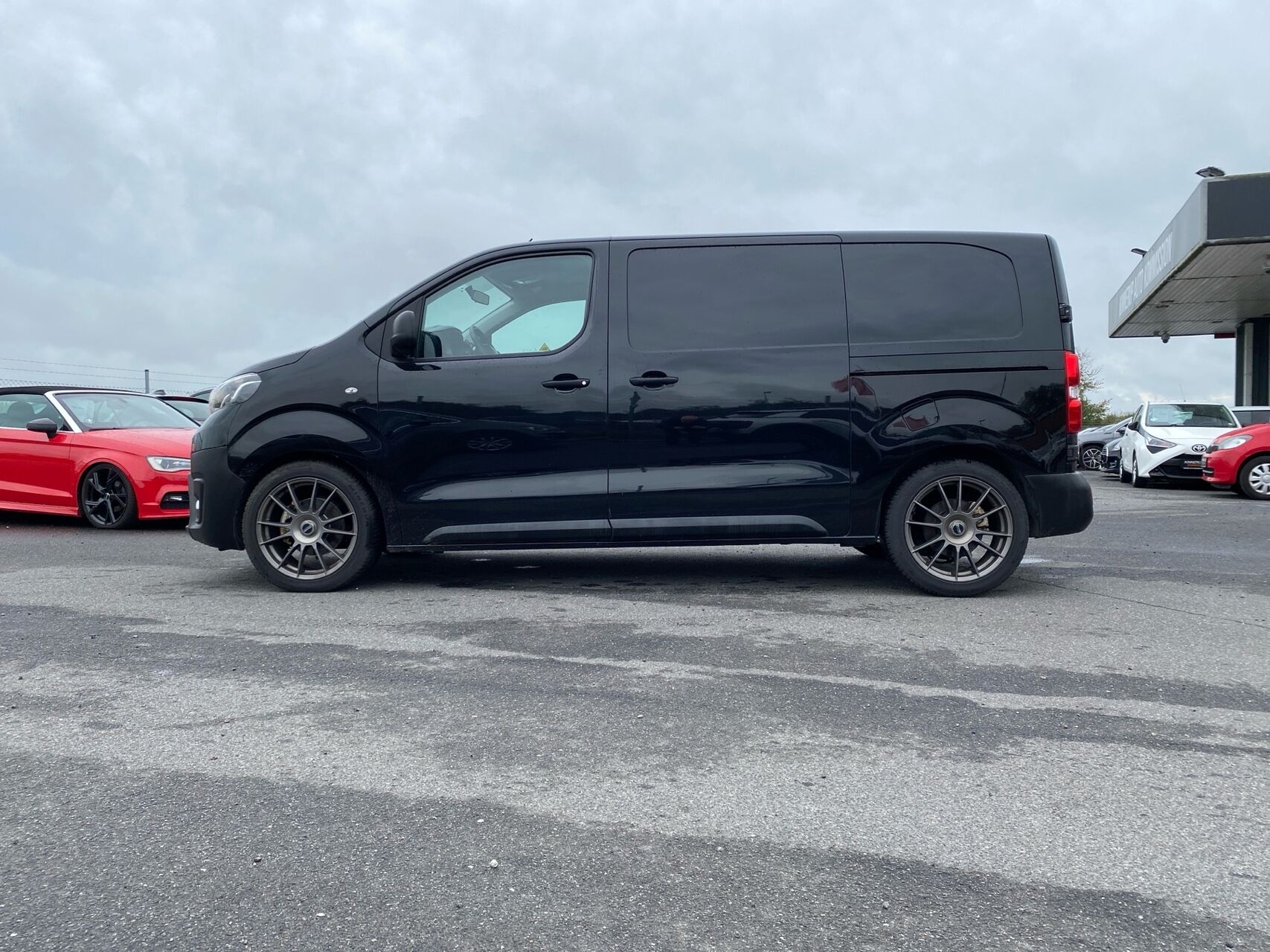 Billede af Toyota Proace Medium 2,0 D Comfort m/Dobb skydedør 180HK Van 6g Aut.
