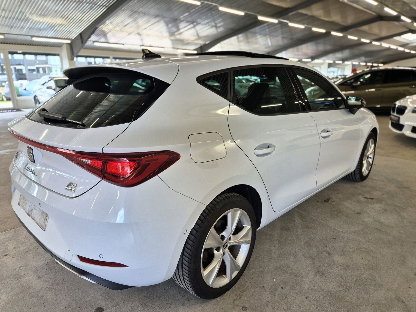 Billede af Seat Leon 1,4 e-Hybrid FR DSG 204HK 5d 6g Aut.
