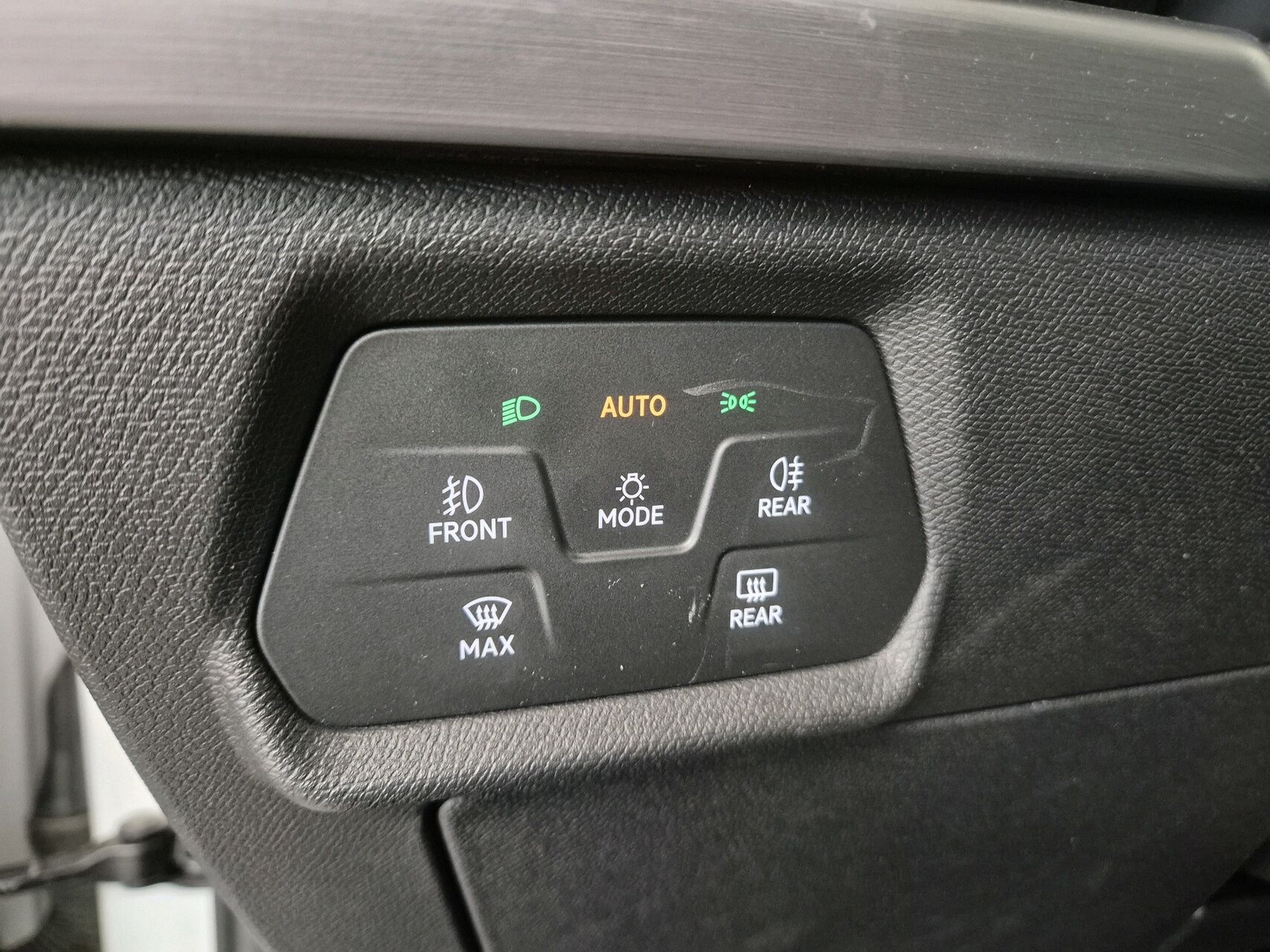 Billede af Seat Leon 1,4 e-Hybrid FR DSG 204HK 5d 6g Aut.