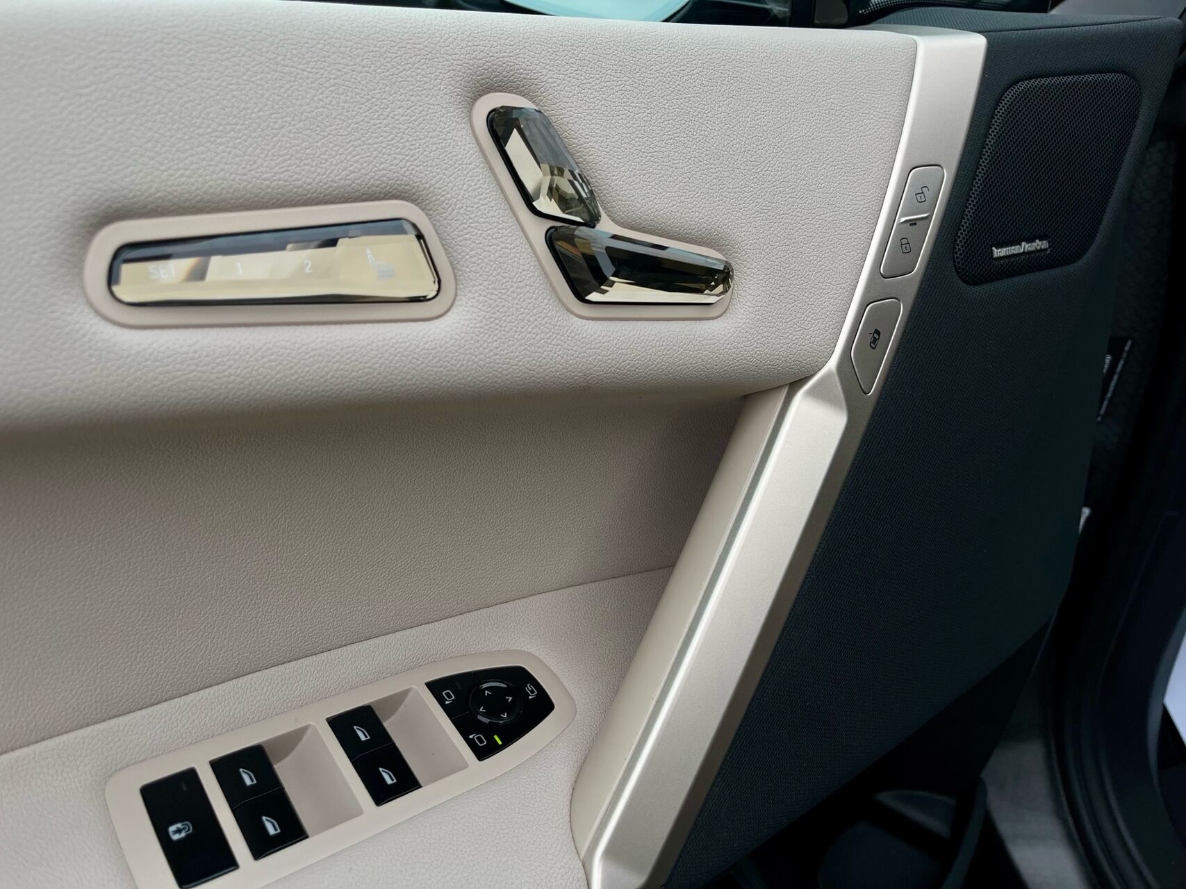 Billede af BMW iX 50 EL Fully Charged XDrive 523HK 5d Aut.