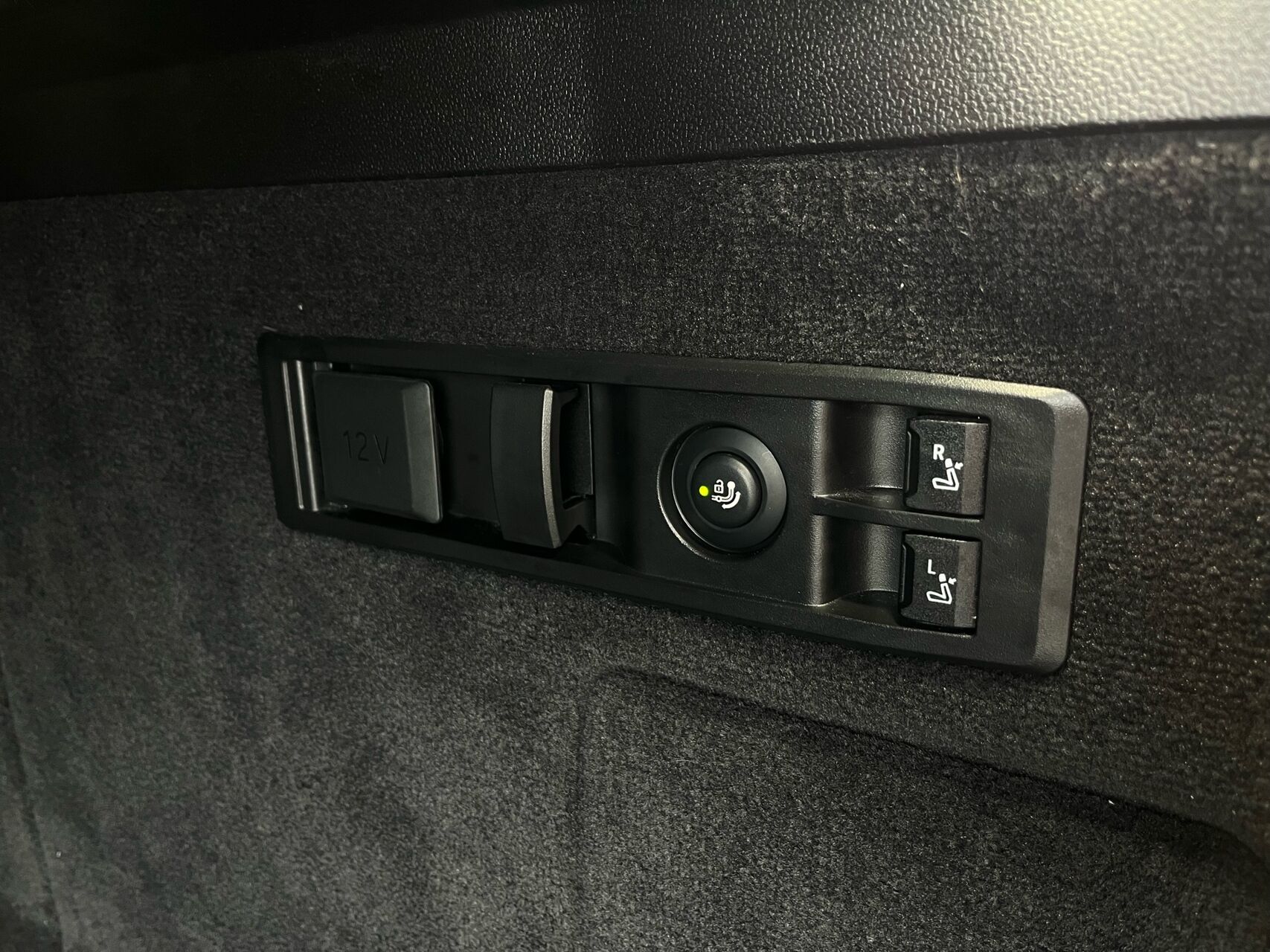 Billede af BMW iX 50 EL Fully Charged XDrive 523HK 5d Aut.