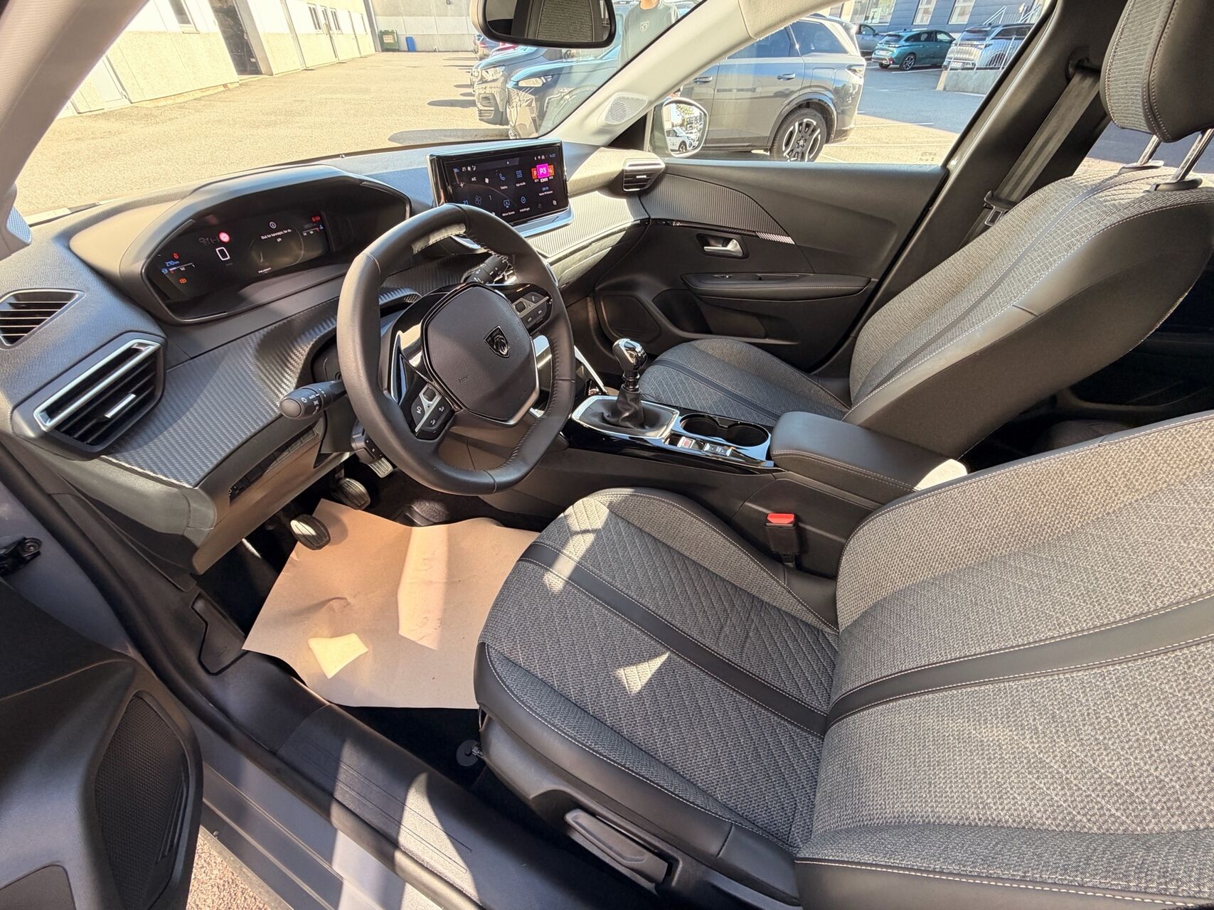 Billede af Peugeot 208 1,2 PureTech Allure+ 100HK 5d 6g