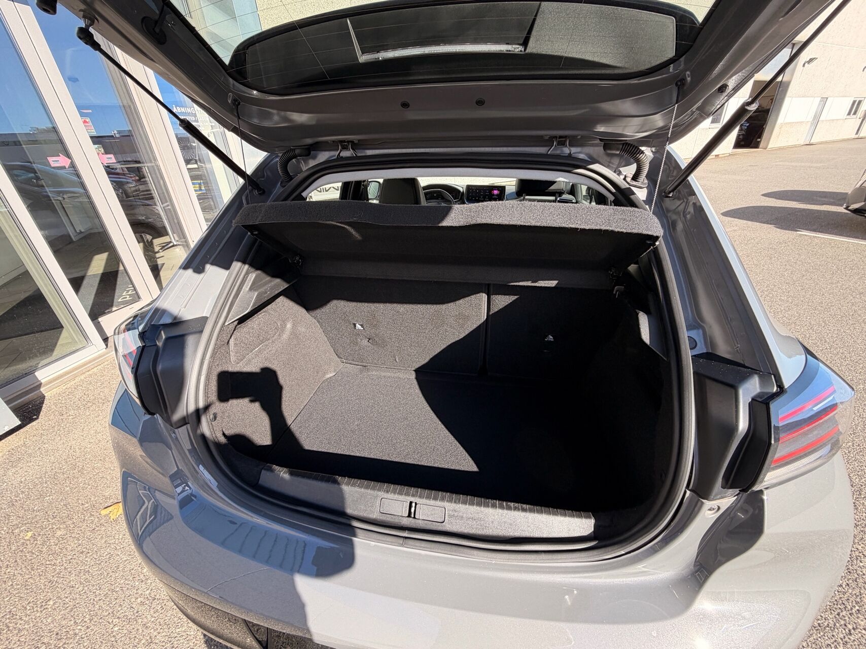 Billede af Peugeot 208 1,2 PureTech Allure+ 100HK 5d 6g