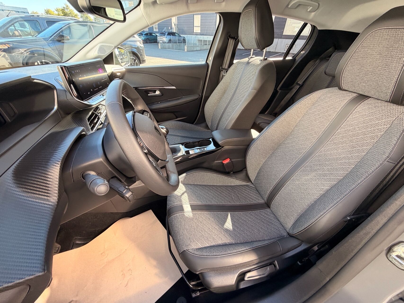 Billede af Peugeot 208 1,2 PureTech Allure+ 100HK 5d 6g