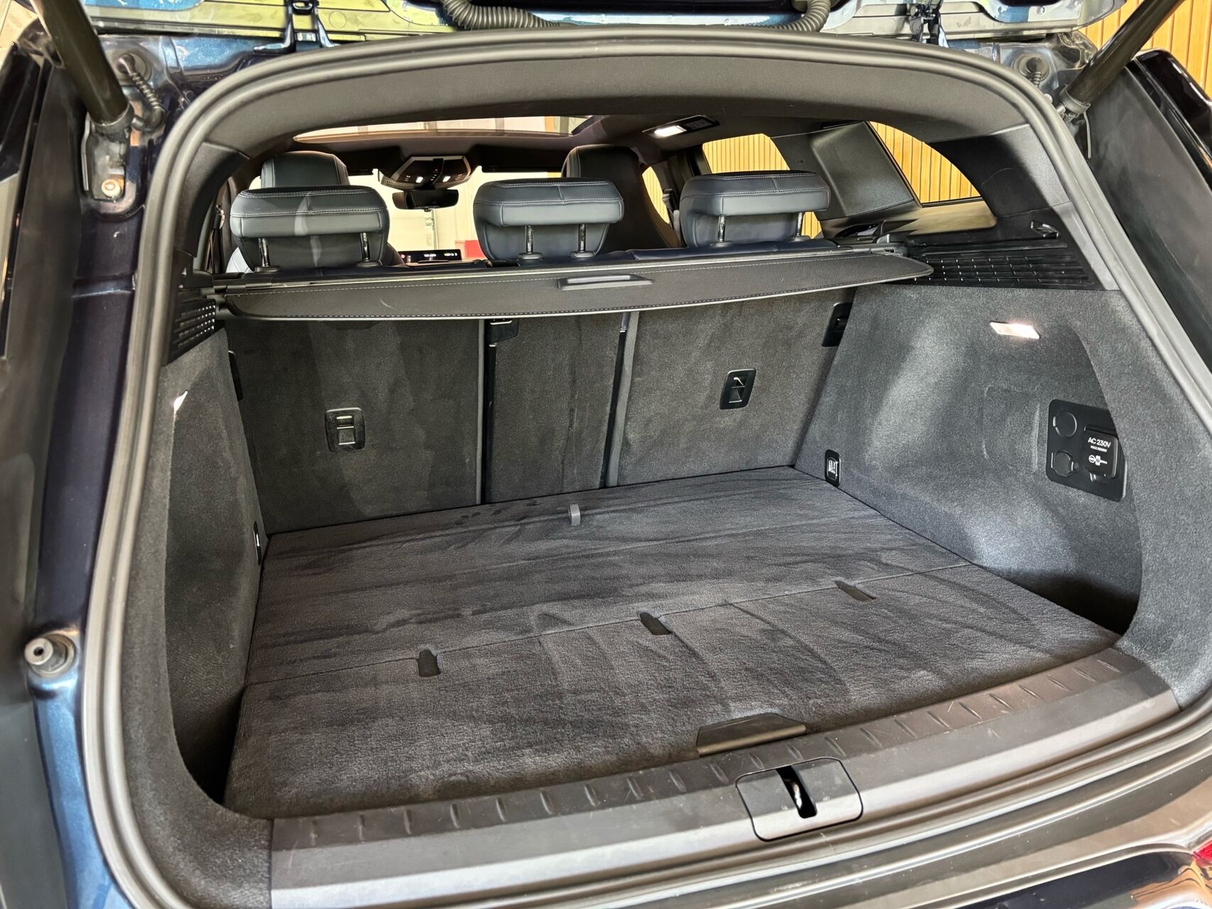 Billede af Fisker Ocean EL One 4x4 557HK 5d Aut.