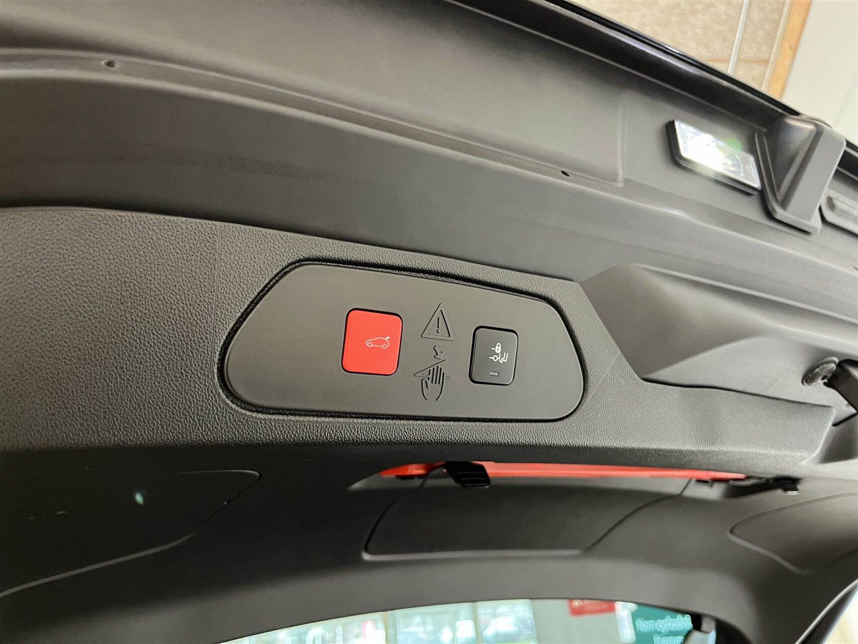 Billede af Opel Grandland X 1,6 PHEV  Plugin-hybrid Cosmo Prestige Pack 225HK 5d 8g Aut.