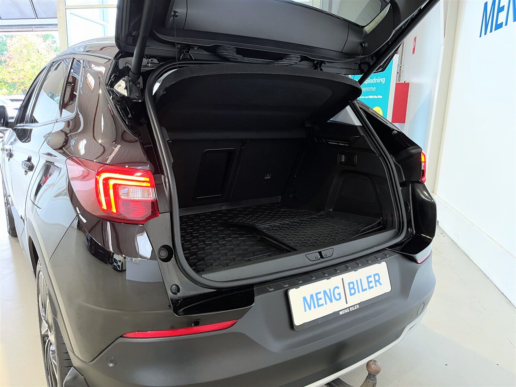 Billede af Opel Grandland X 1,6 PHEV  Plugin-hybrid Cosmo Prestige Pack 225HK 5d 8g Aut.