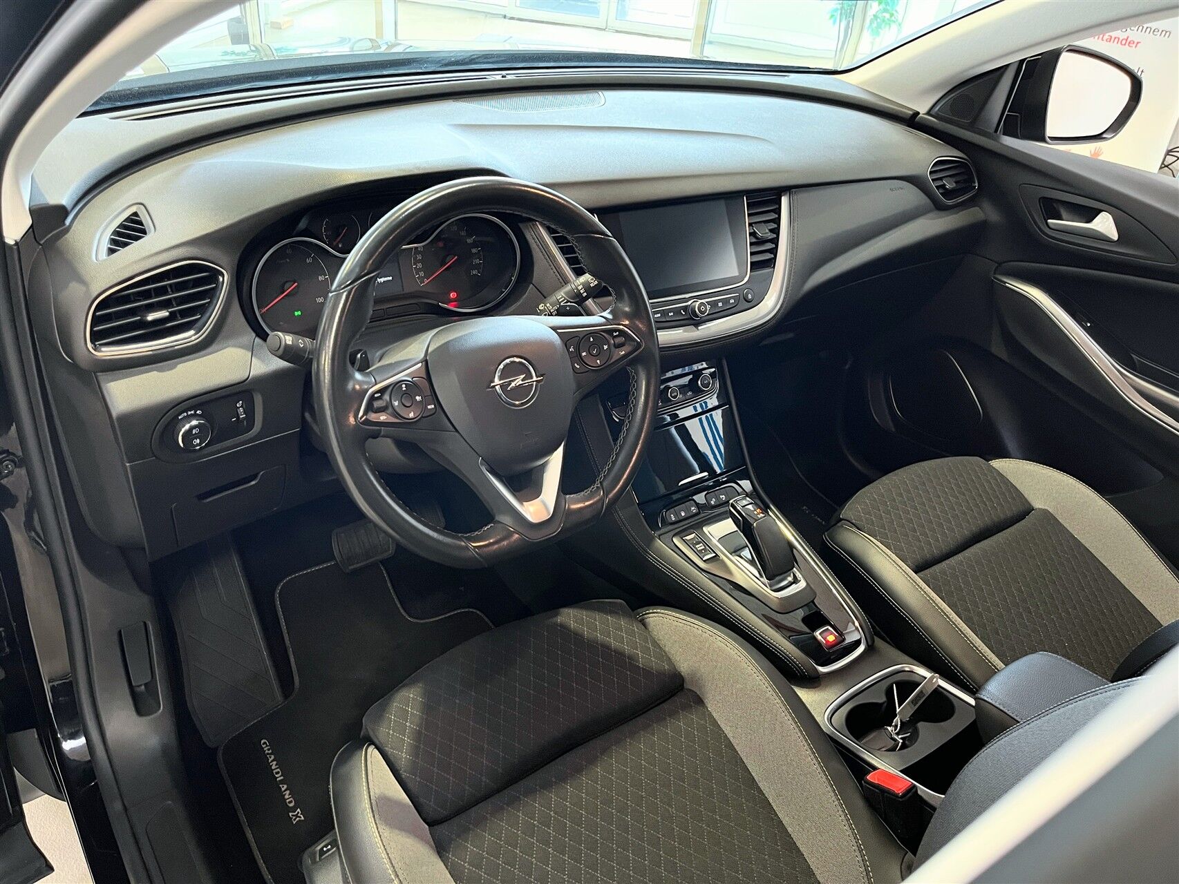 Billede af Opel Grandland X 1,6 PHEV  Plugin-hybrid Cosmo Prestige Pack 225HK 5d 8g Aut.