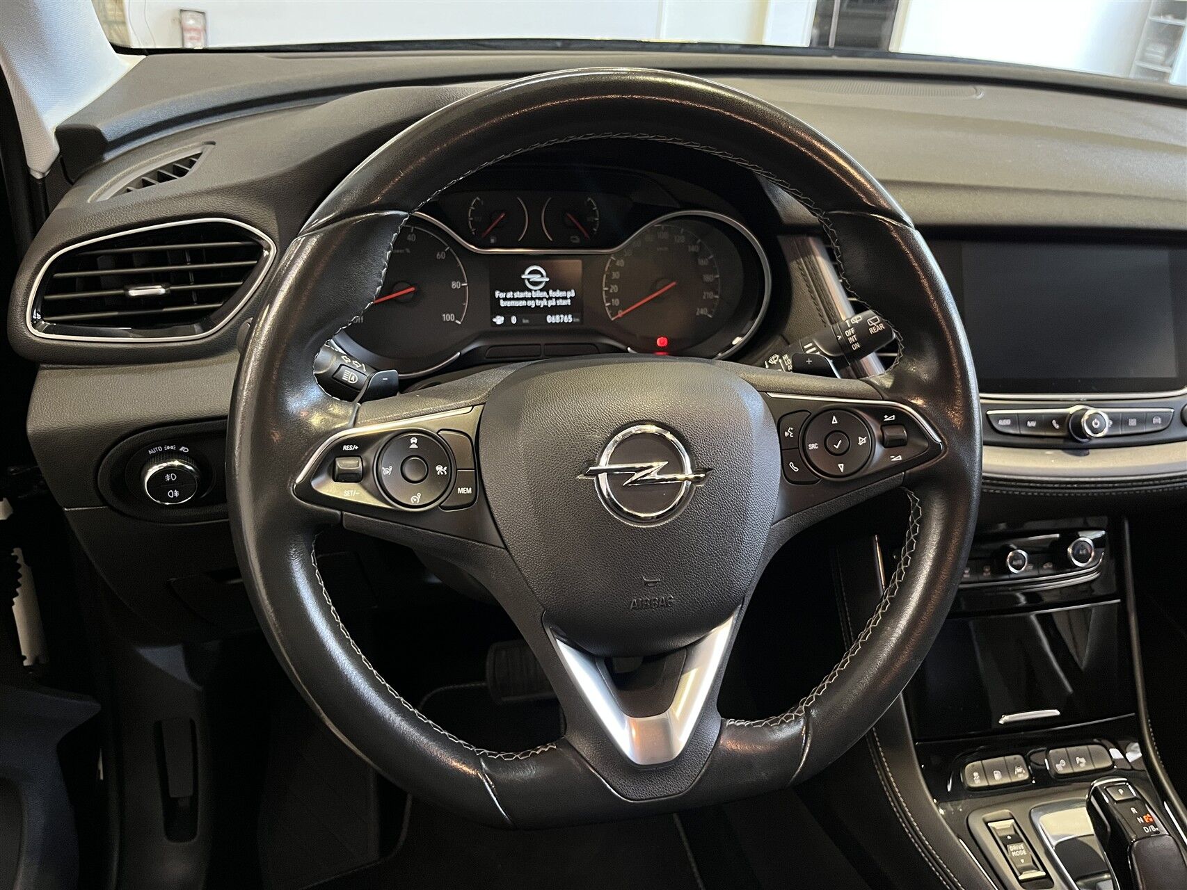 Billede af Opel Grandland X 1,6 PHEV  Plugin-hybrid Cosmo Prestige Pack 225HK 5d 8g Aut.