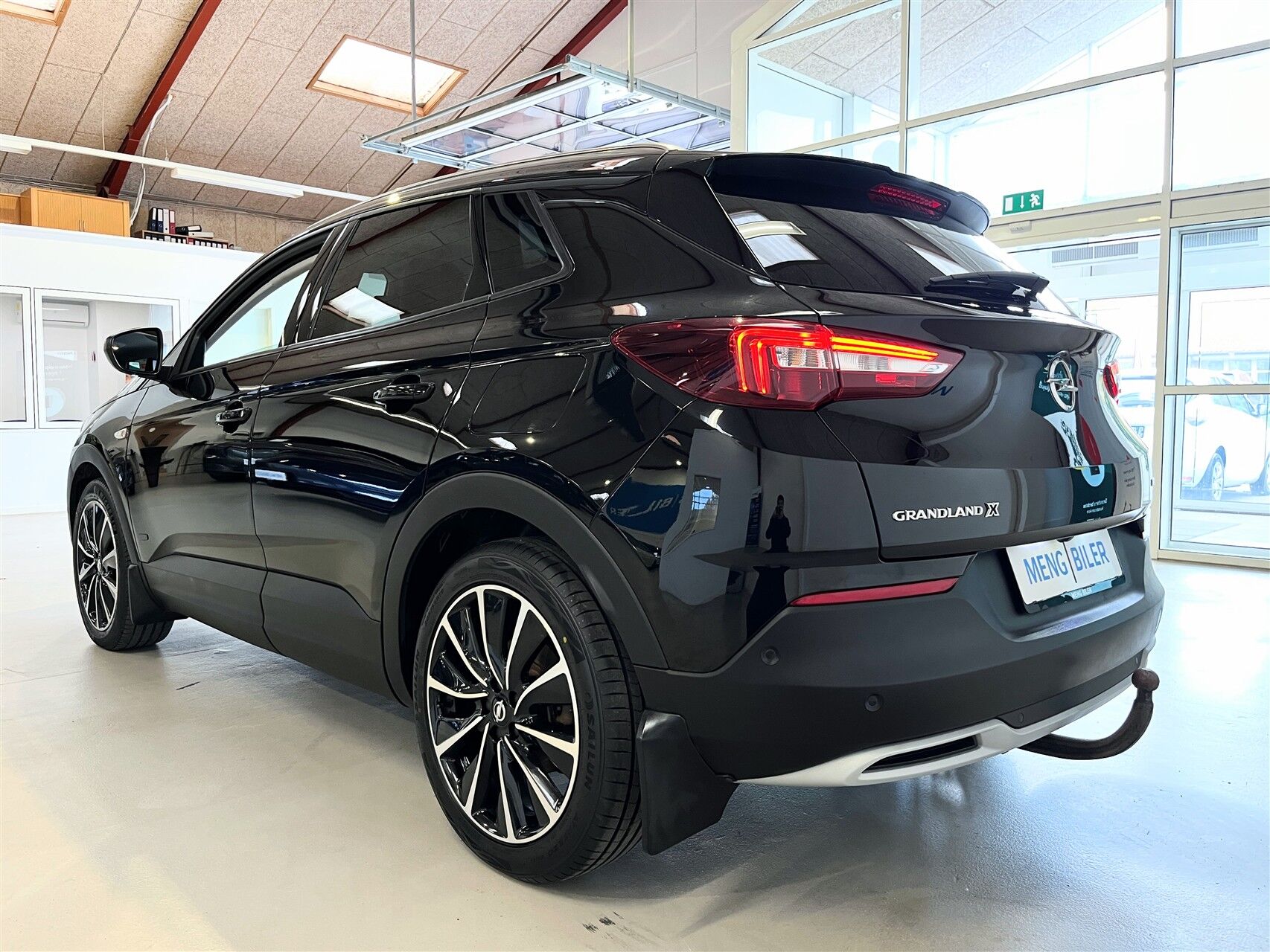 Billede af Opel Grandland X 1,6 PHEV  Plugin-hybrid Cosmo Prestige Pack 225HK 5d 8g Aut.