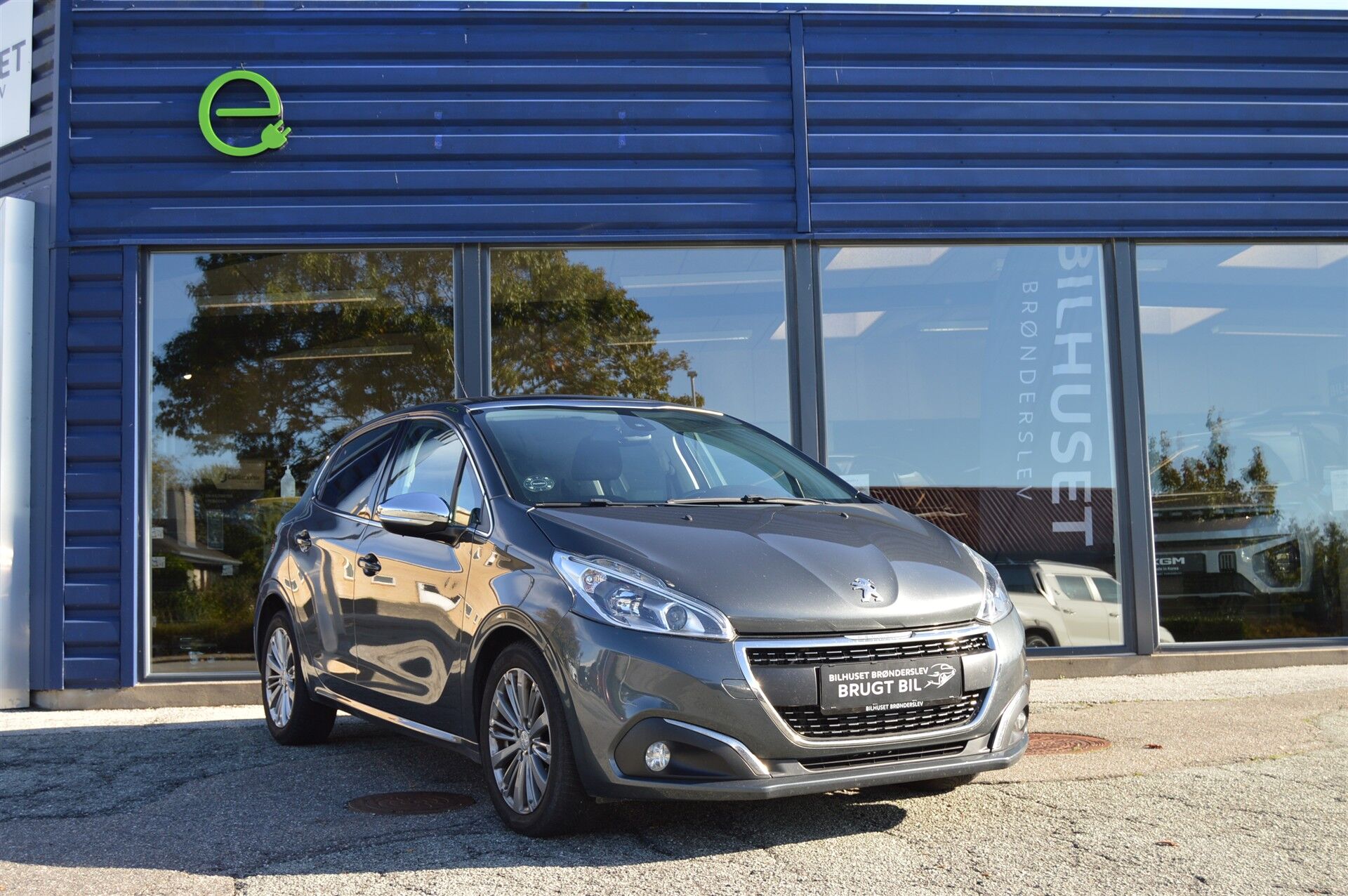 Billede af Peugeot 208 1,6 BlueHDi Desire Sky 100HK 5d