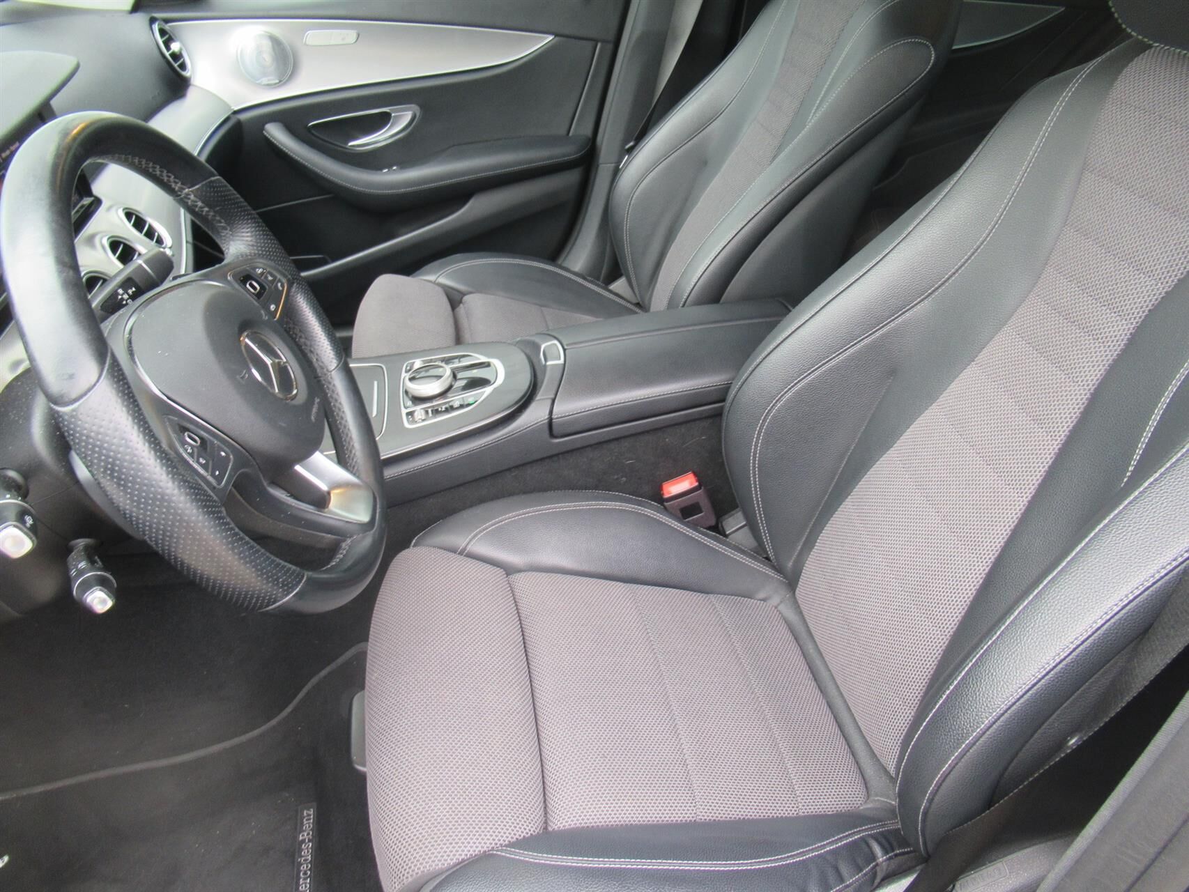 Billede af Mercedes-Benz E220 d 2,0 D Avantgarde 9G-Tronic 194HK Aut.