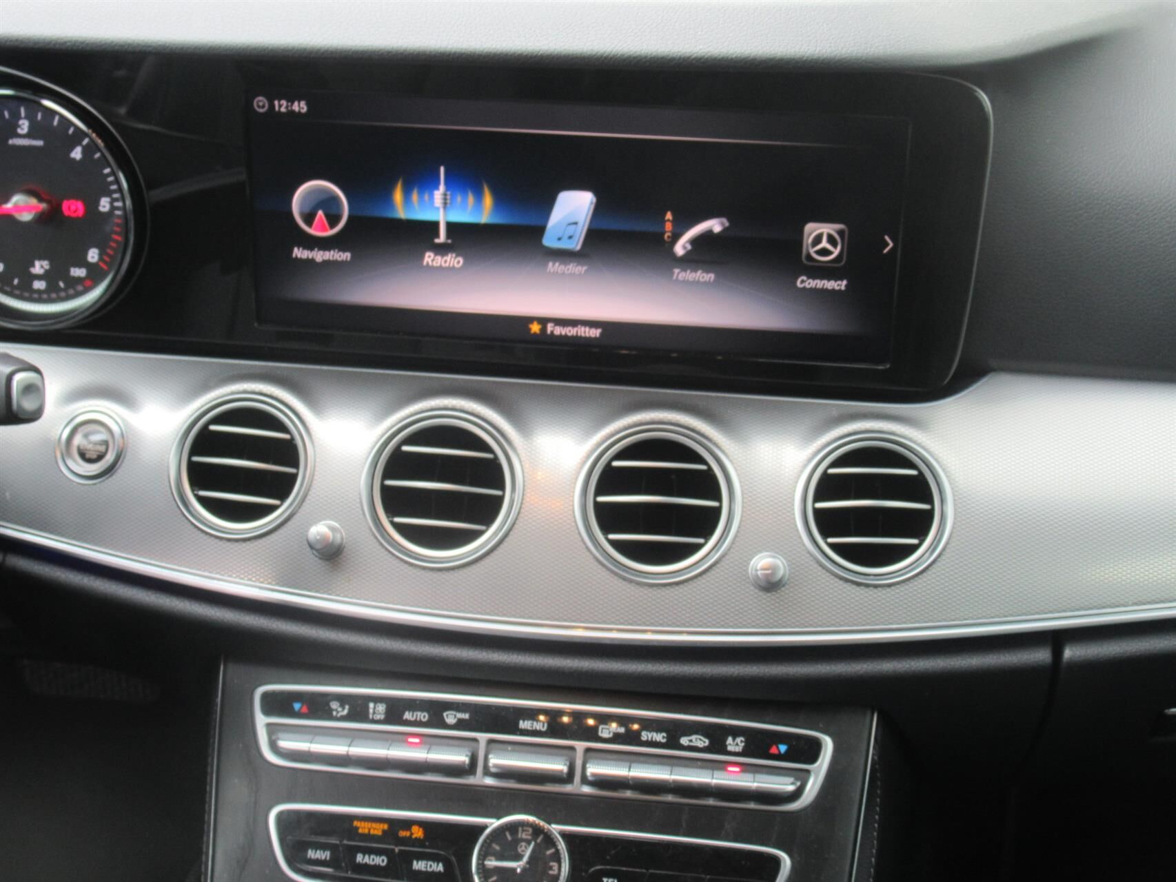 Billede af Mercedes-Benz E220 d 2,0 D Avantgarde 9G-Tronic 194HK Aut.