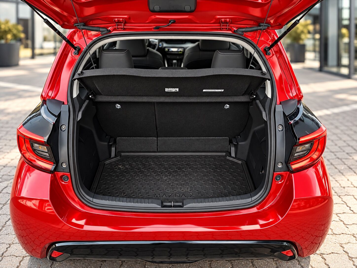 Billede af Mazda 2 1,5 VVT-I  Hybrid Agile Comfort CVT 116HK 5d Trinl. Gear