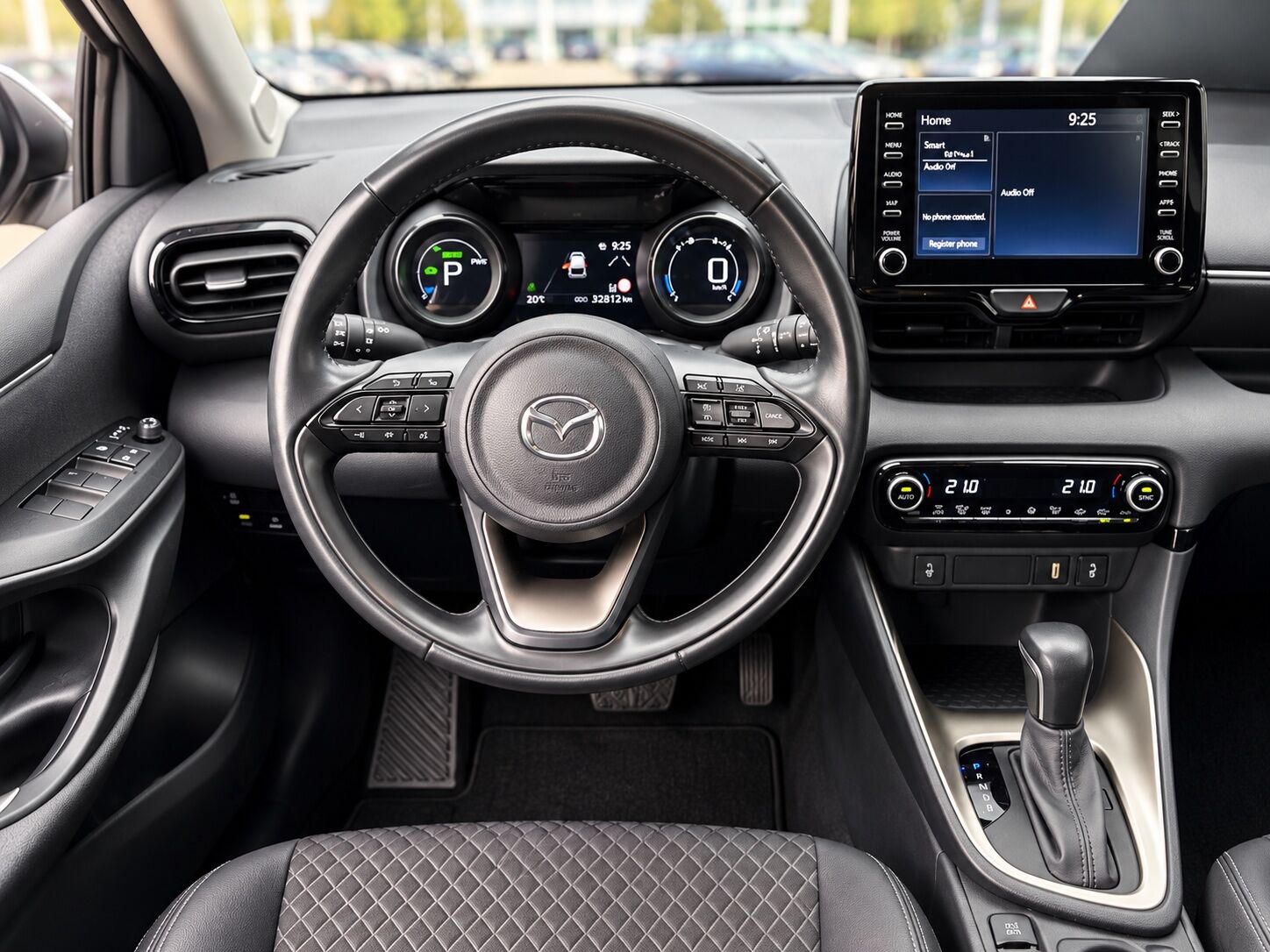 Billede af Mazda 2 1,5 VVT-I  Hybrid Agile Comfort CVT 116HK 5d Trinl. Gear