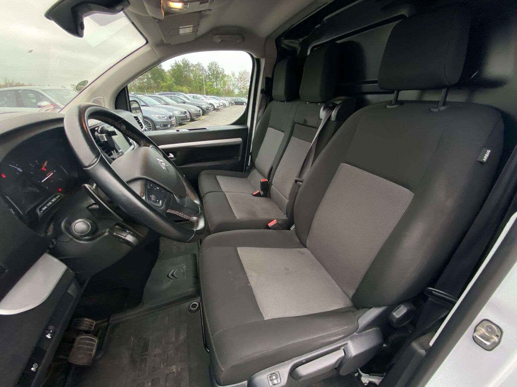 Billede af Citroën Jumpy L3 2,0 Blue HDi Masterline EAT8 145HK Van 8g Aut.