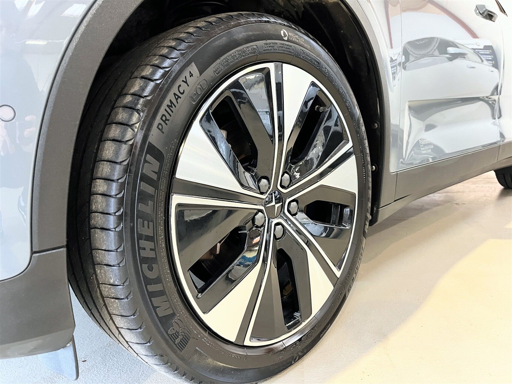 Billede af Polestar 2 EL Long range Single motor Plus 231HK 5d Aut.