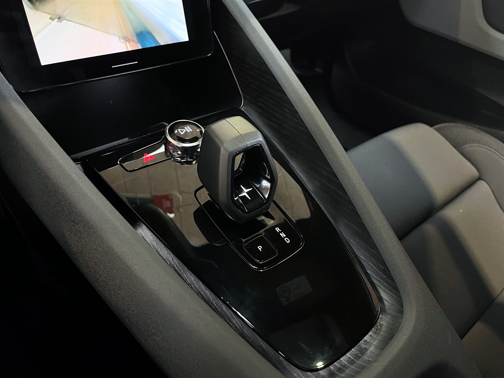 Billede af Polestar 2 EL Long range Single motor Plus 231HK 5d Aut.