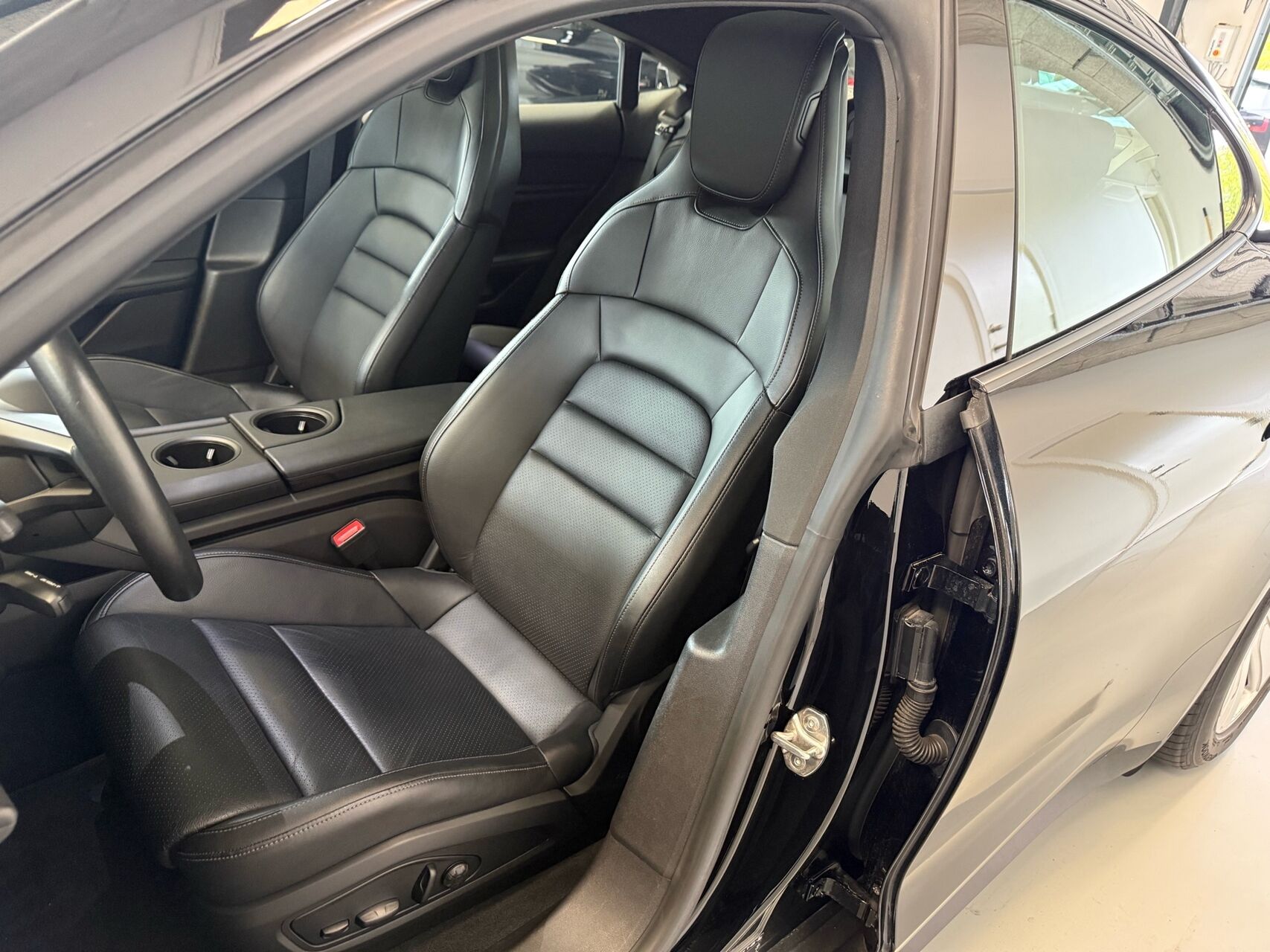 Billede af Porsche Taycan EL 408HK 4d Aut.