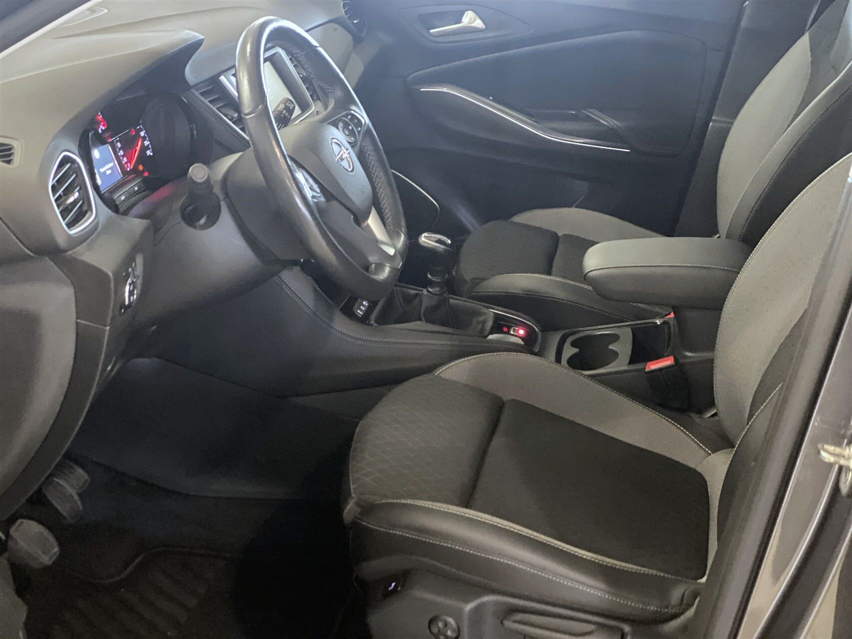 Billede af Opel Grandland X 1,2 T Elegance Start/Stop 130HK 5d 6g