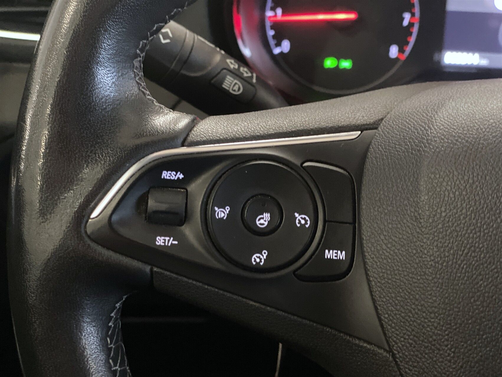Billede af Opel Grandland X 1,2 T Elegance Start/Stop 130HK 5d 6g