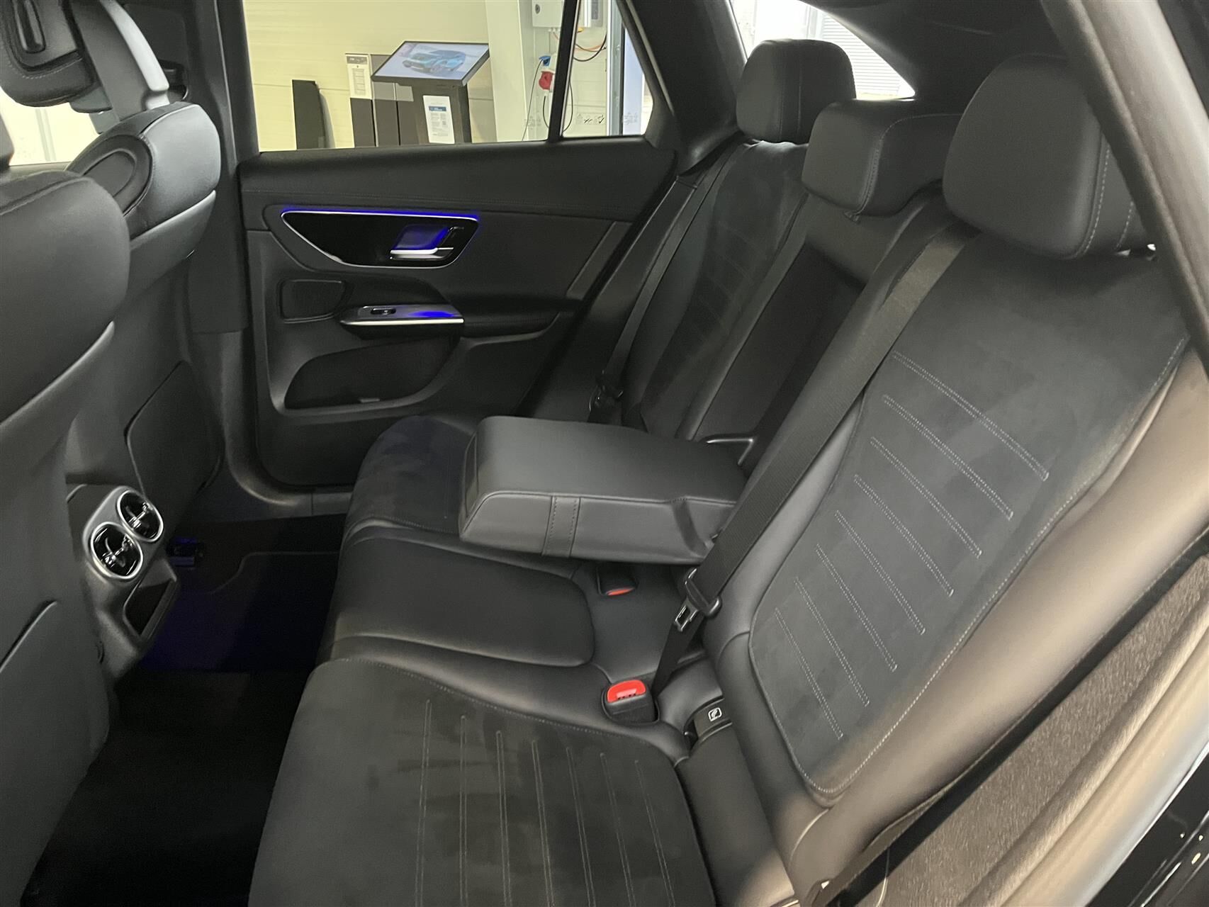 Billede af Mercedes-Benz GLC300 e 2,0 Plugin-hybrid 4Matic 9G-Tronic 313HK 5d 9g Aut.
