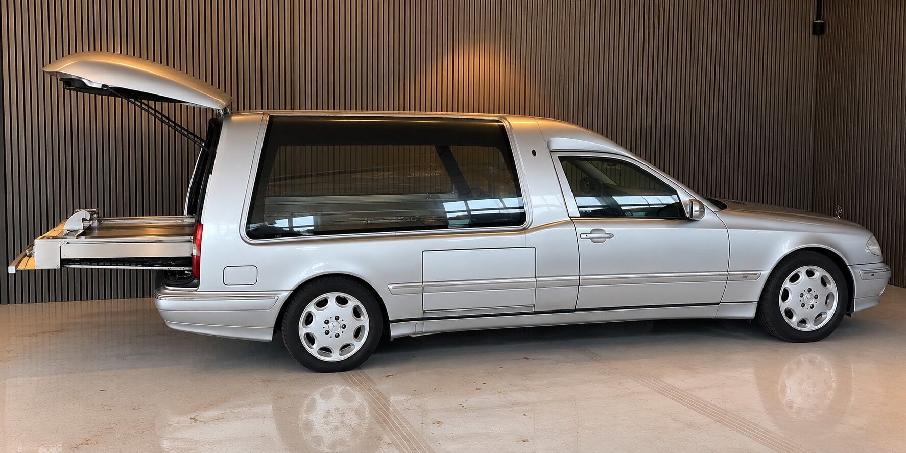 Billede af Mercedes-Benz E270 d T 2,7 CDI Avantgarde 177HK Stc Aut.