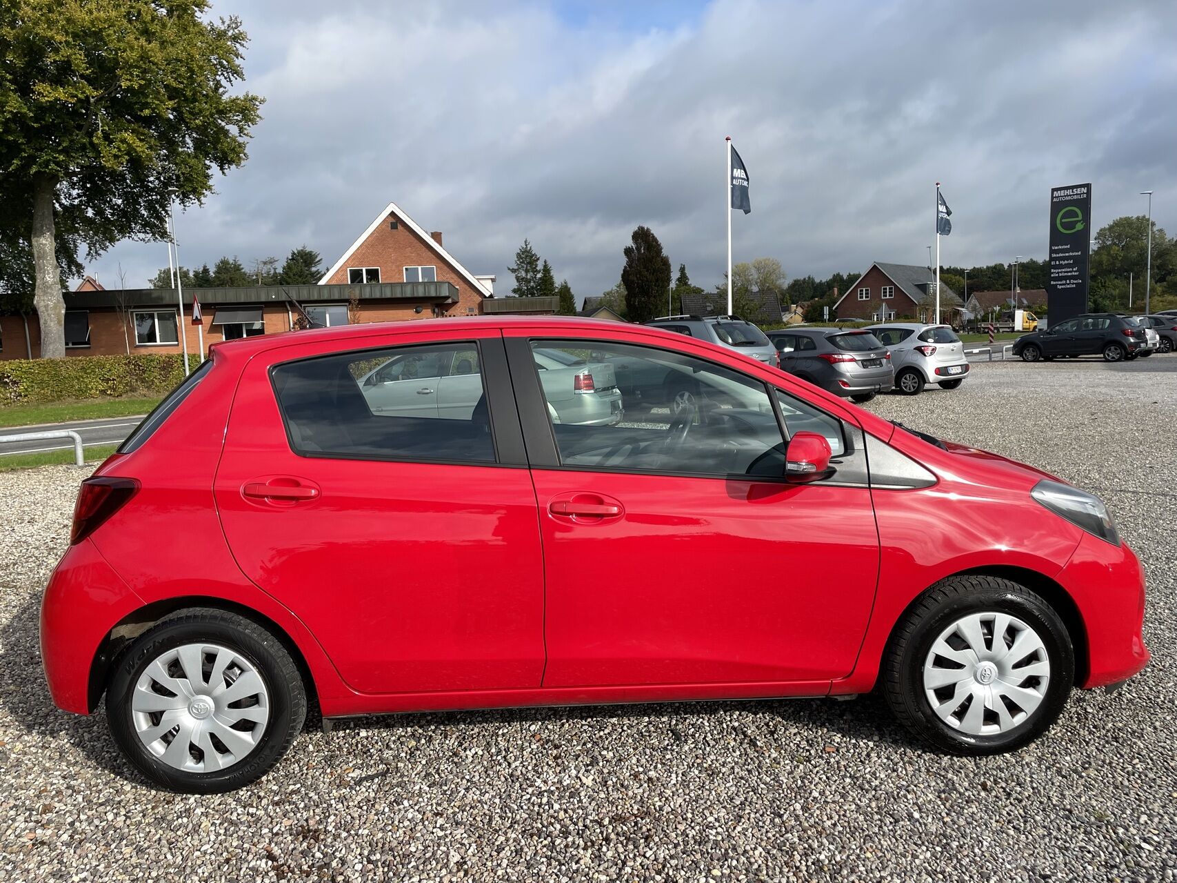Billede af Toyota Yaris 1,3 VVT-I T2 100HK 5d 6g