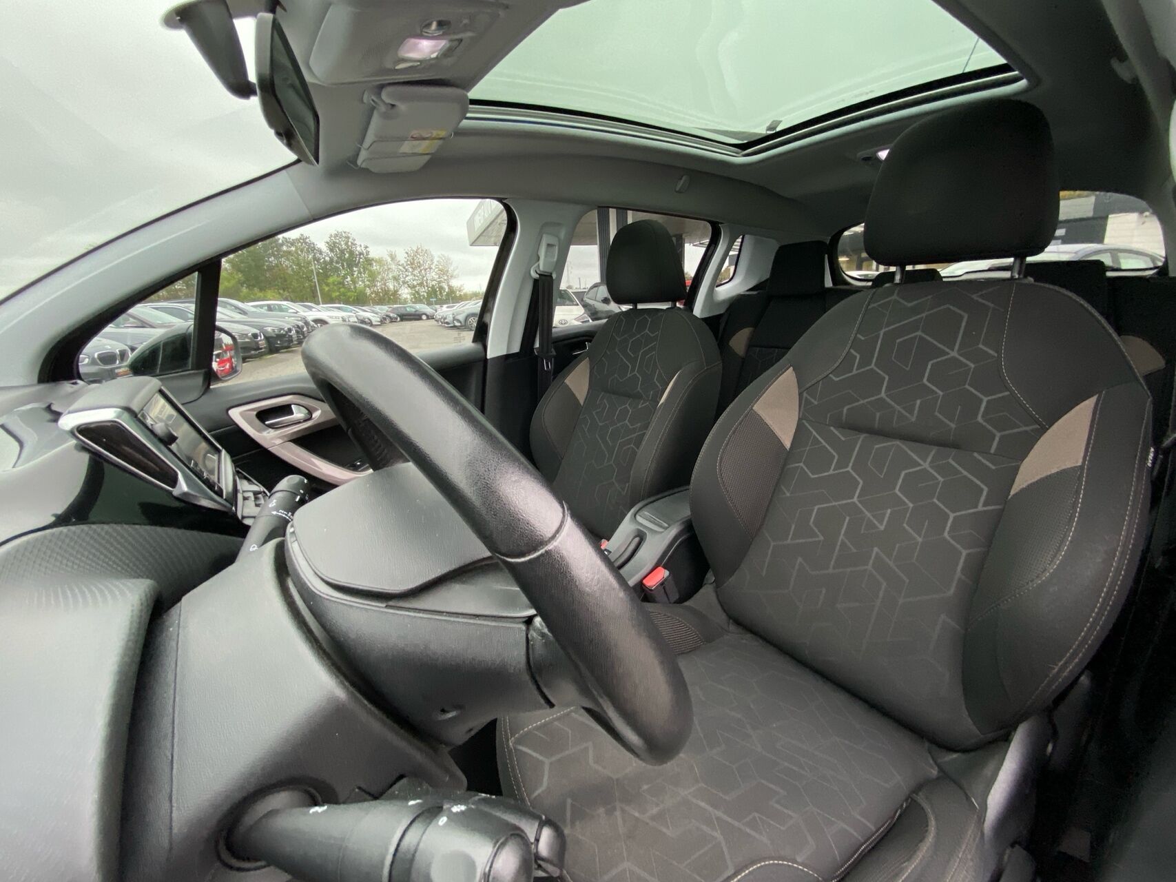 Billede af Peugeot 2008 1,2 VTi Plus 82HK
