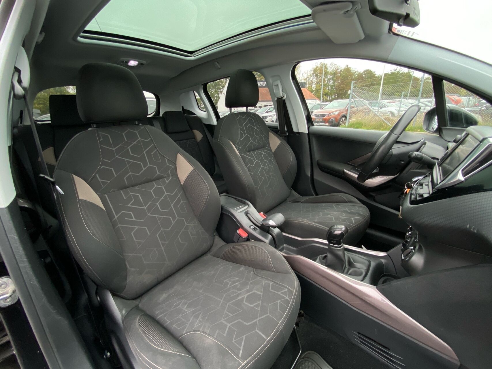 Billede af Peugeot 2008 1,2 VTi Plus 82HK