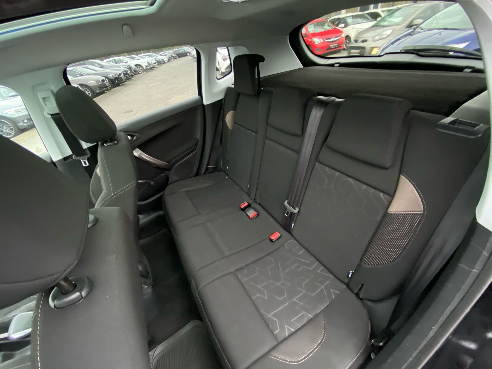 Billede af Peugeot 2008 1,2 VTi Plus 82HK