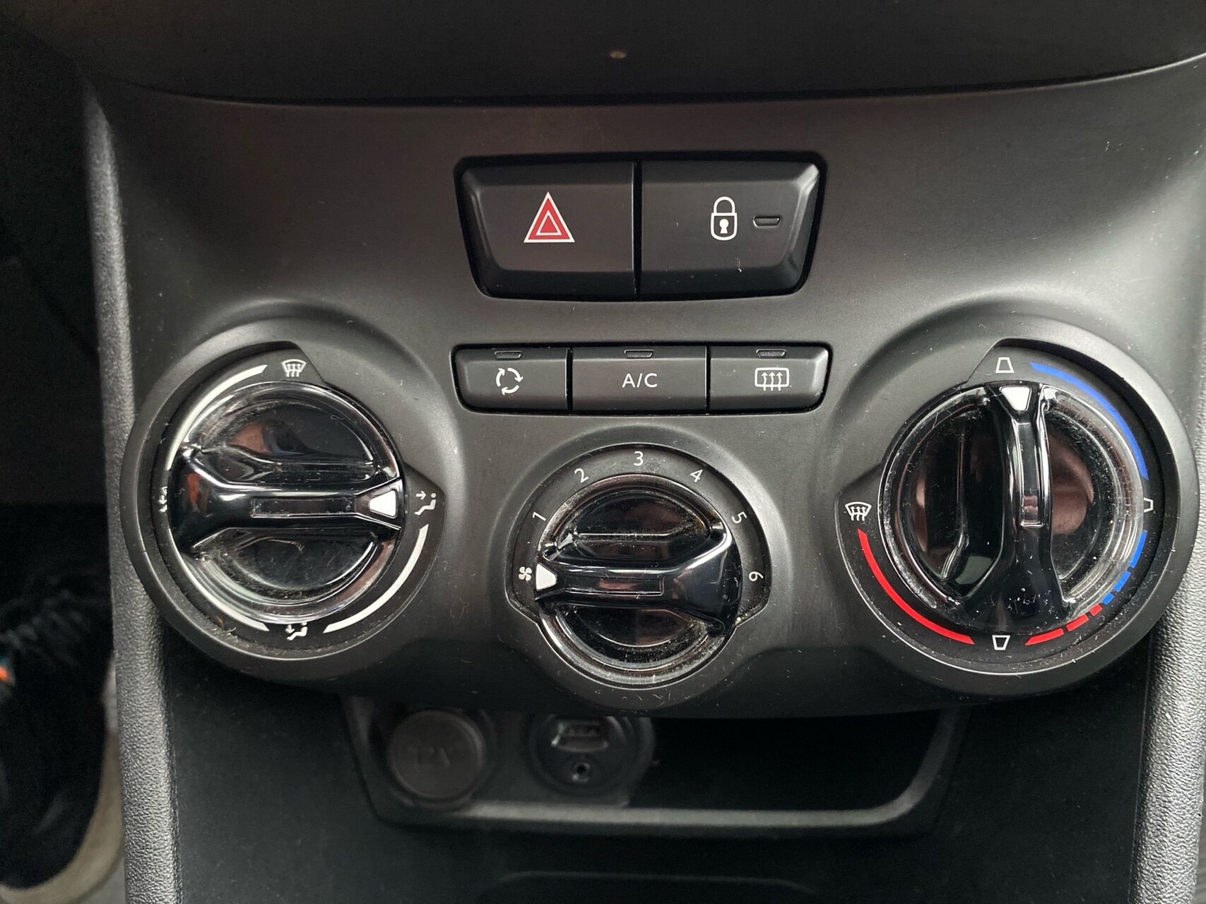 Billede af Peugeot 2008 1,2 VTi Plus 82HK