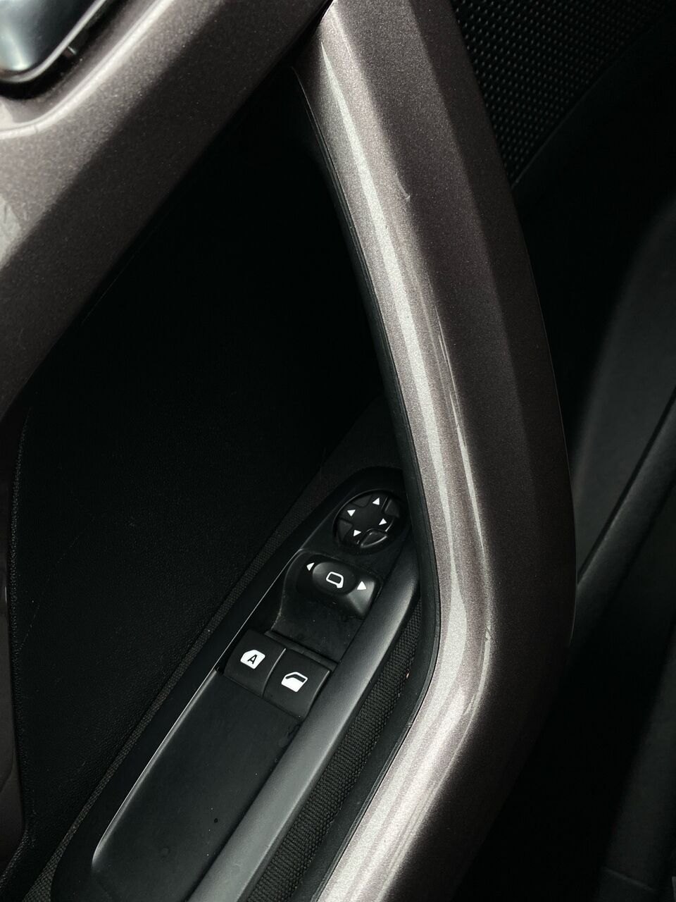 Billede af Peugeot 2008 1,2 VTi Plus 82HK