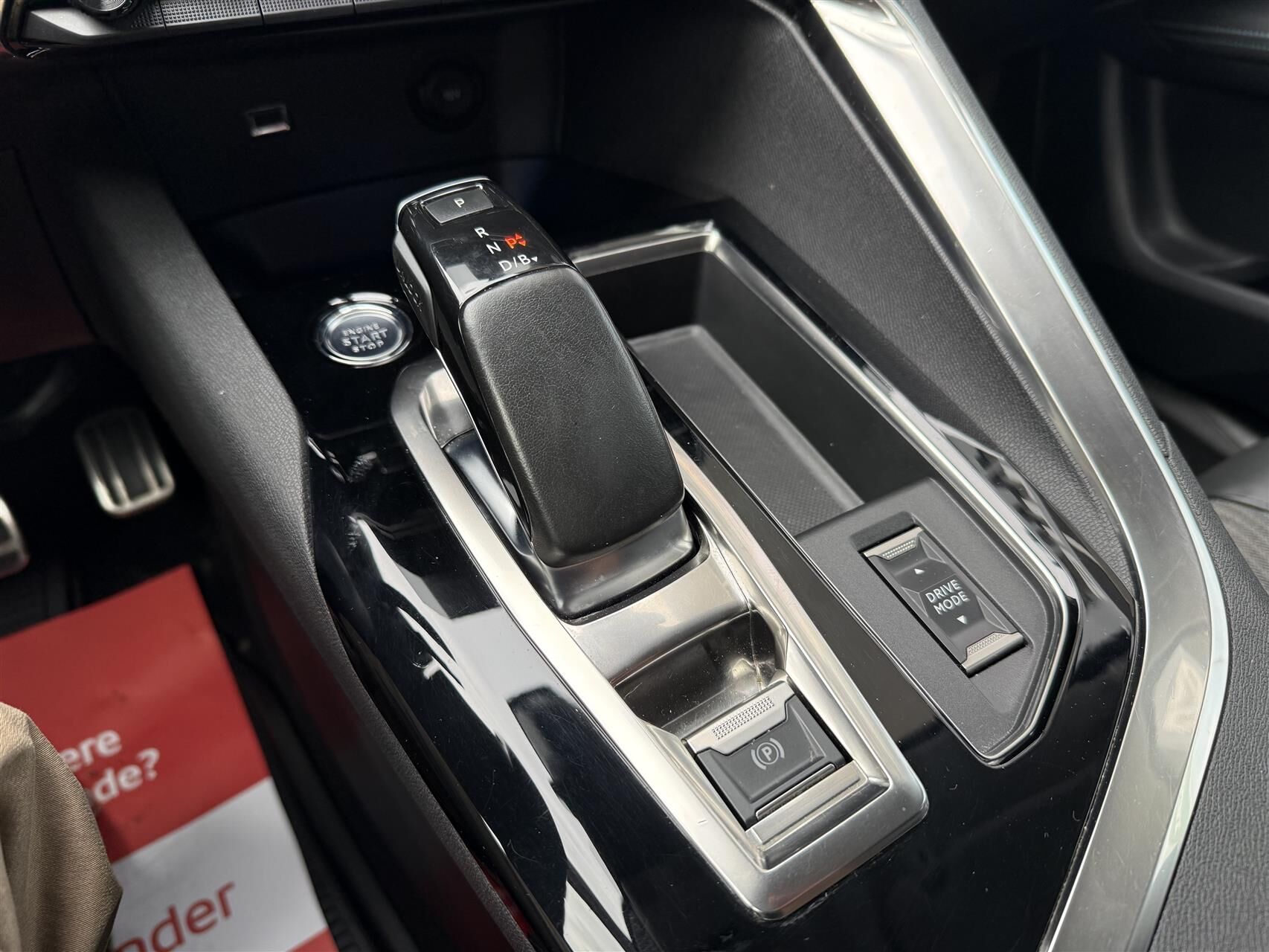 Billede af Peugeot 3008 1,6 PureTech  Plugin-hybrid Allure Pack EAT8 225HK 5d 8g Aut.