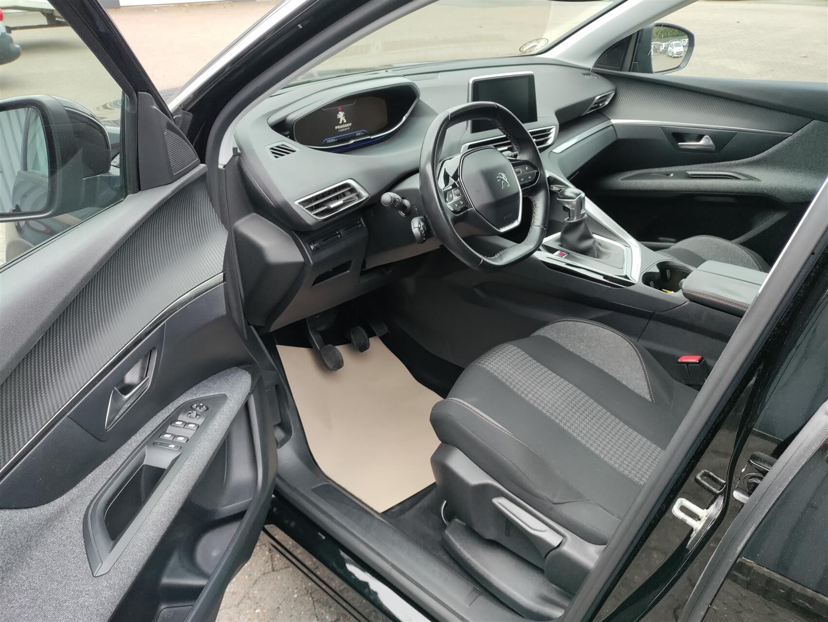 Billede af Peugeot 3008 1,2 e-THP Strike 130HK 5d 6g