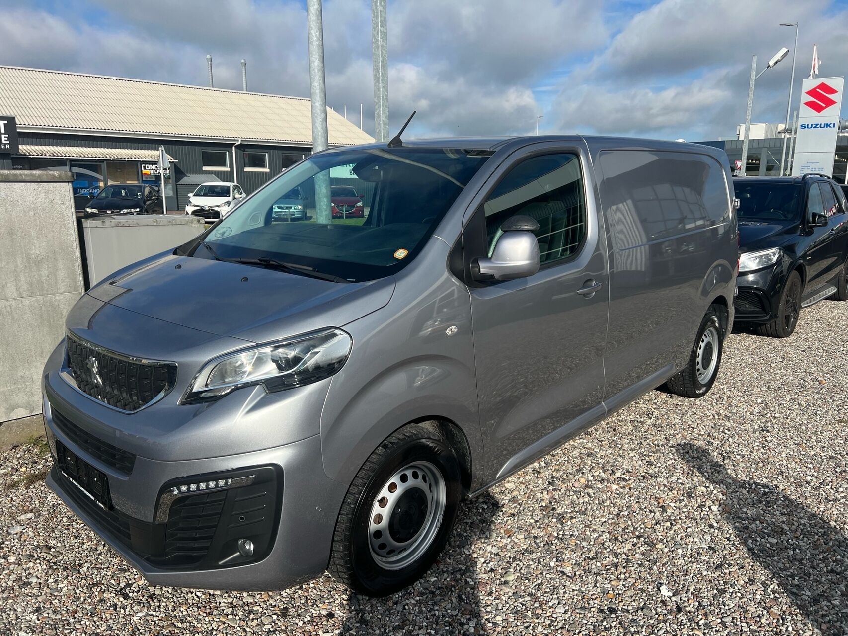 Billede af Peugeot Expert L2 2,0 BlueHDi Premium Pro EAT8 122HK Van 8g Aut.