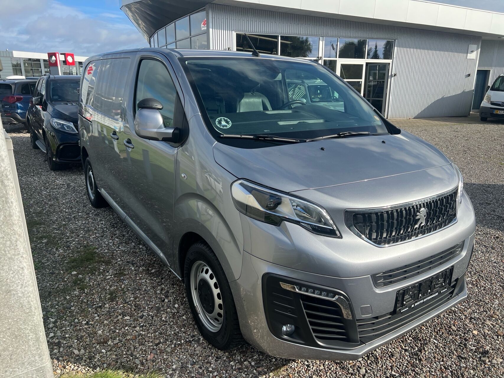 Billede af Peugeot Expert L2 2,0 BlueHDi Premium Pro EAT8 122HK Van 8g Aut.