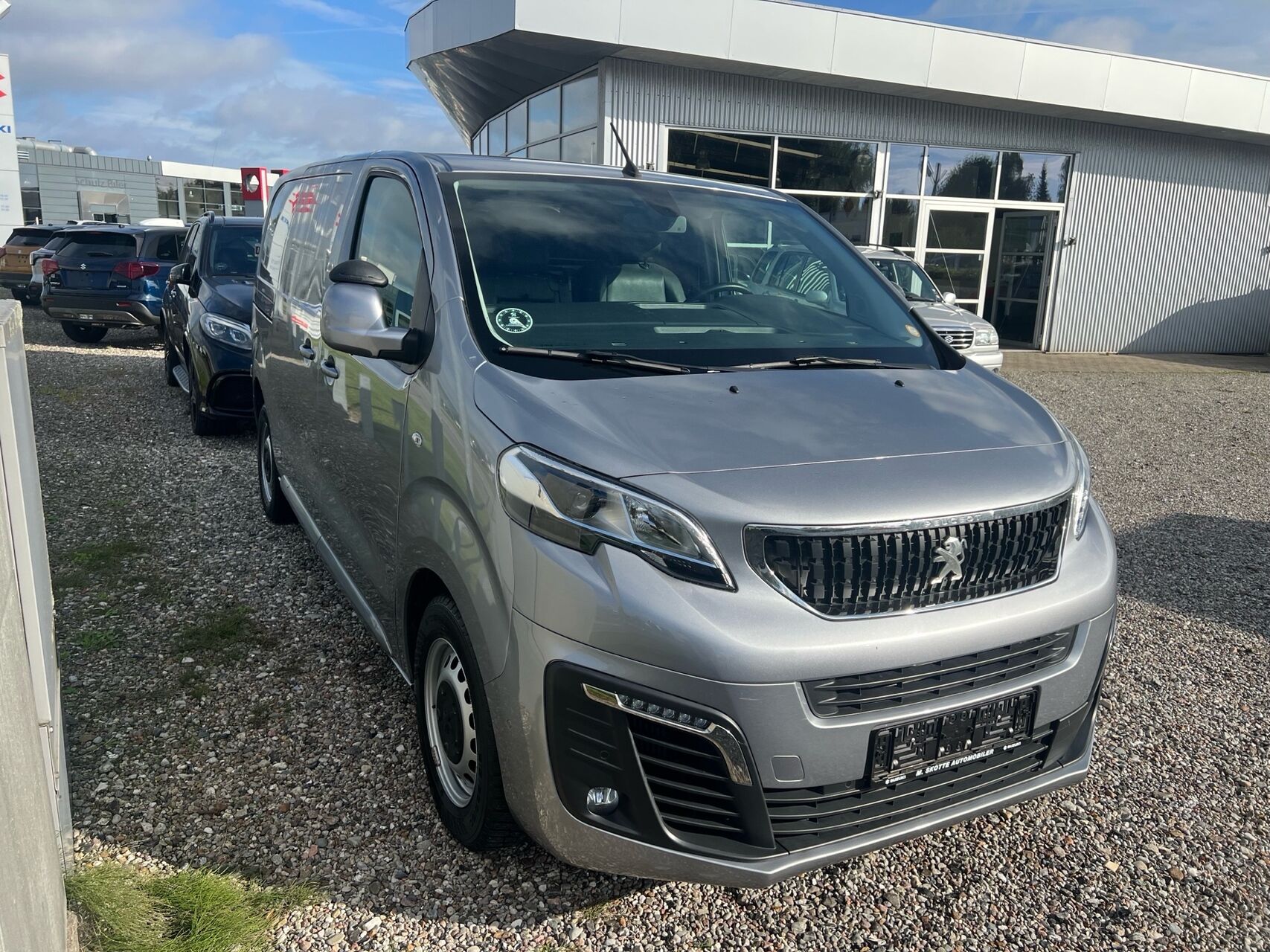Billede af Peugeot Expert L2 2,0 BlueHDi Premium Pro EAT8 122HK Van 8g Aut.