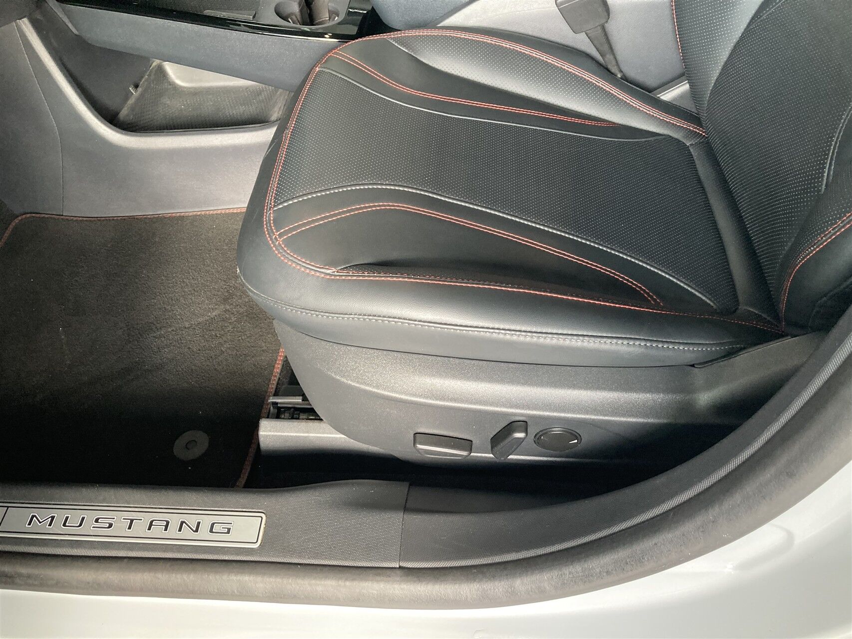Billede af Ford Mustang Mach-E EL UR Premium 294HK 5d Aut.