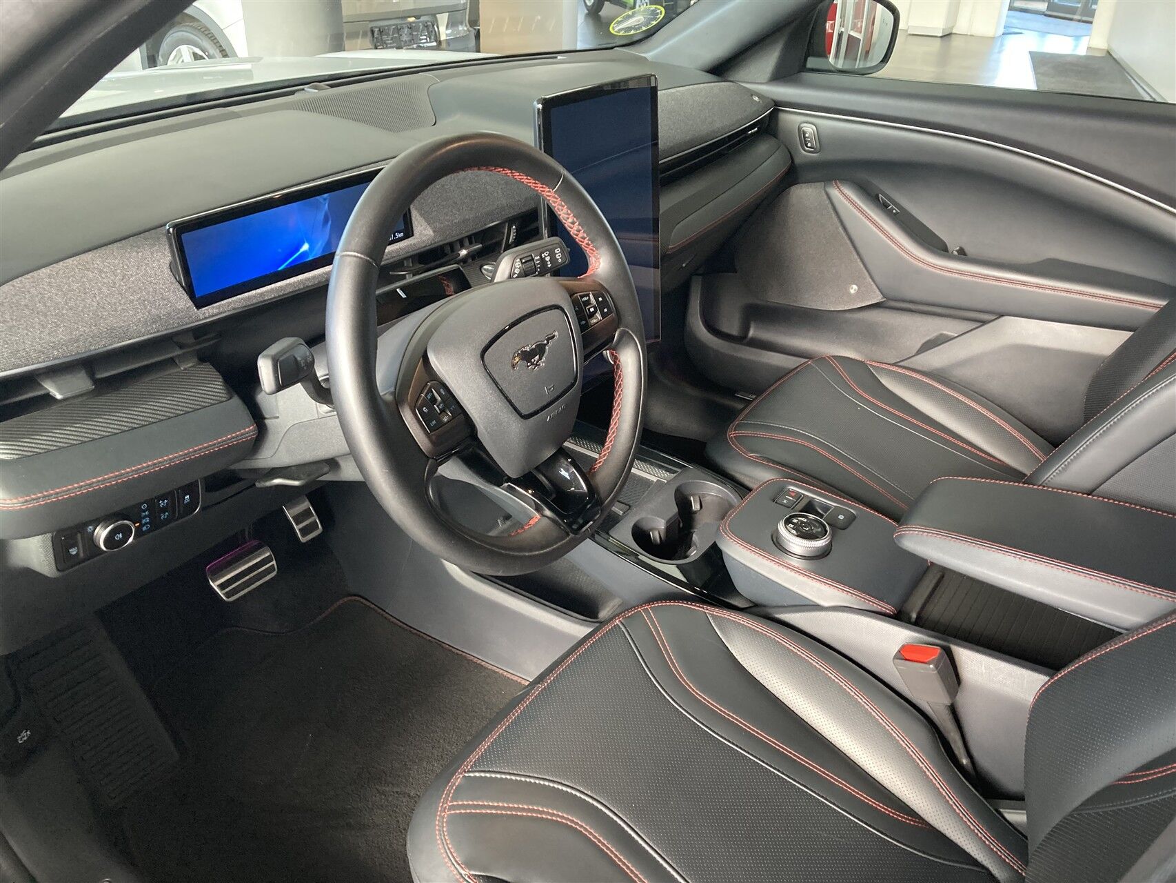 Billede af Ford Mustang Mach-E EL UR Premium 294HK 5d Aut.