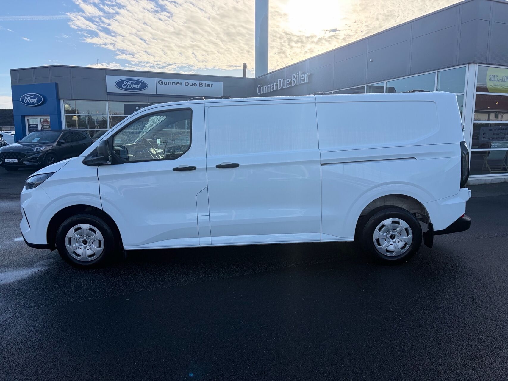 Billede af Ford Transit Custom 300 L2H1 2,0 EcoBlue Trend 136HK Van 8g Aut.
