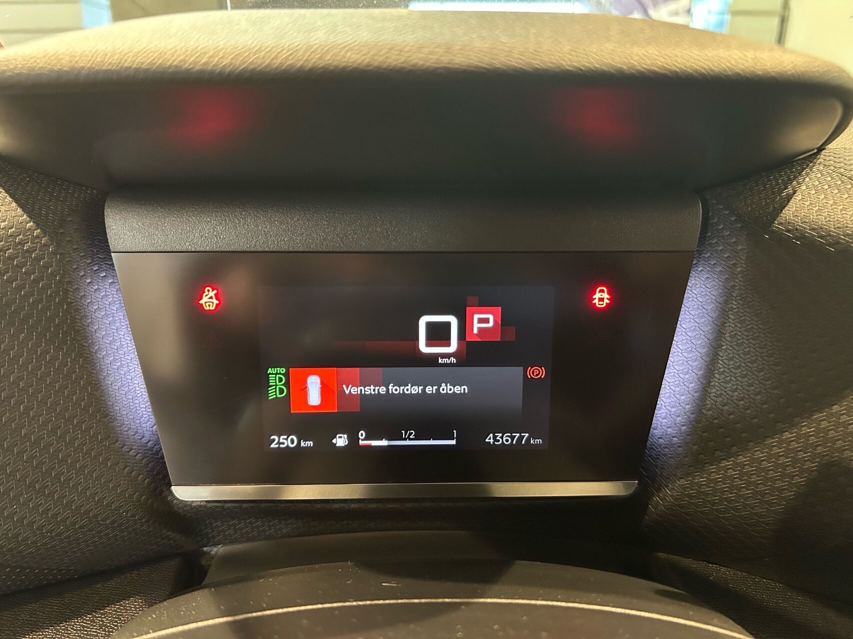 Billede af Citroën C4 1,2 PureTech Shine EAT8 130HK 5d 8g Aut.